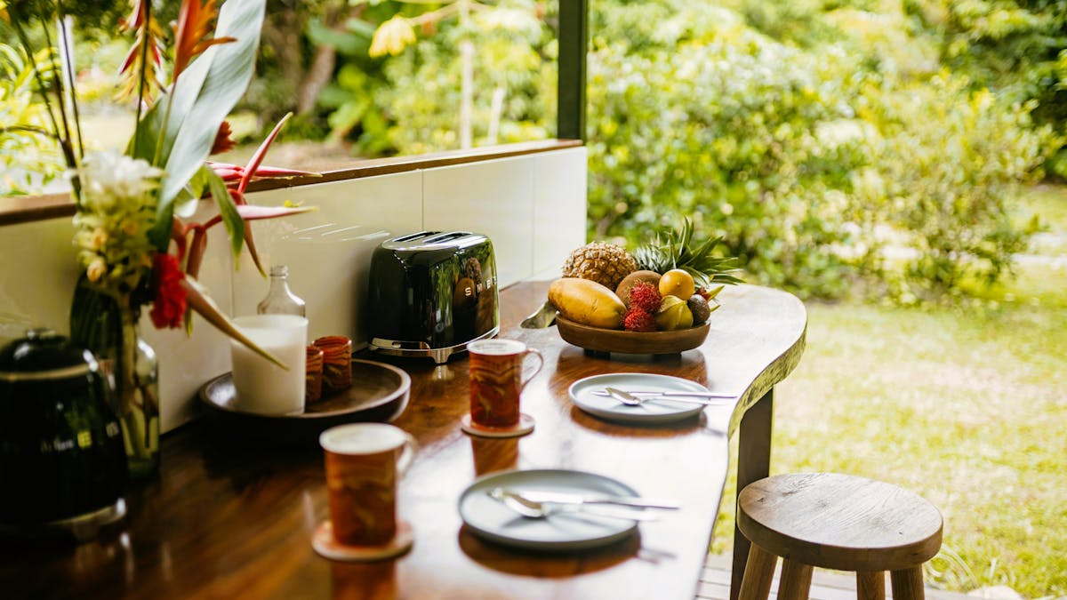 Breakfast bar in Cape Trib Farm cottage