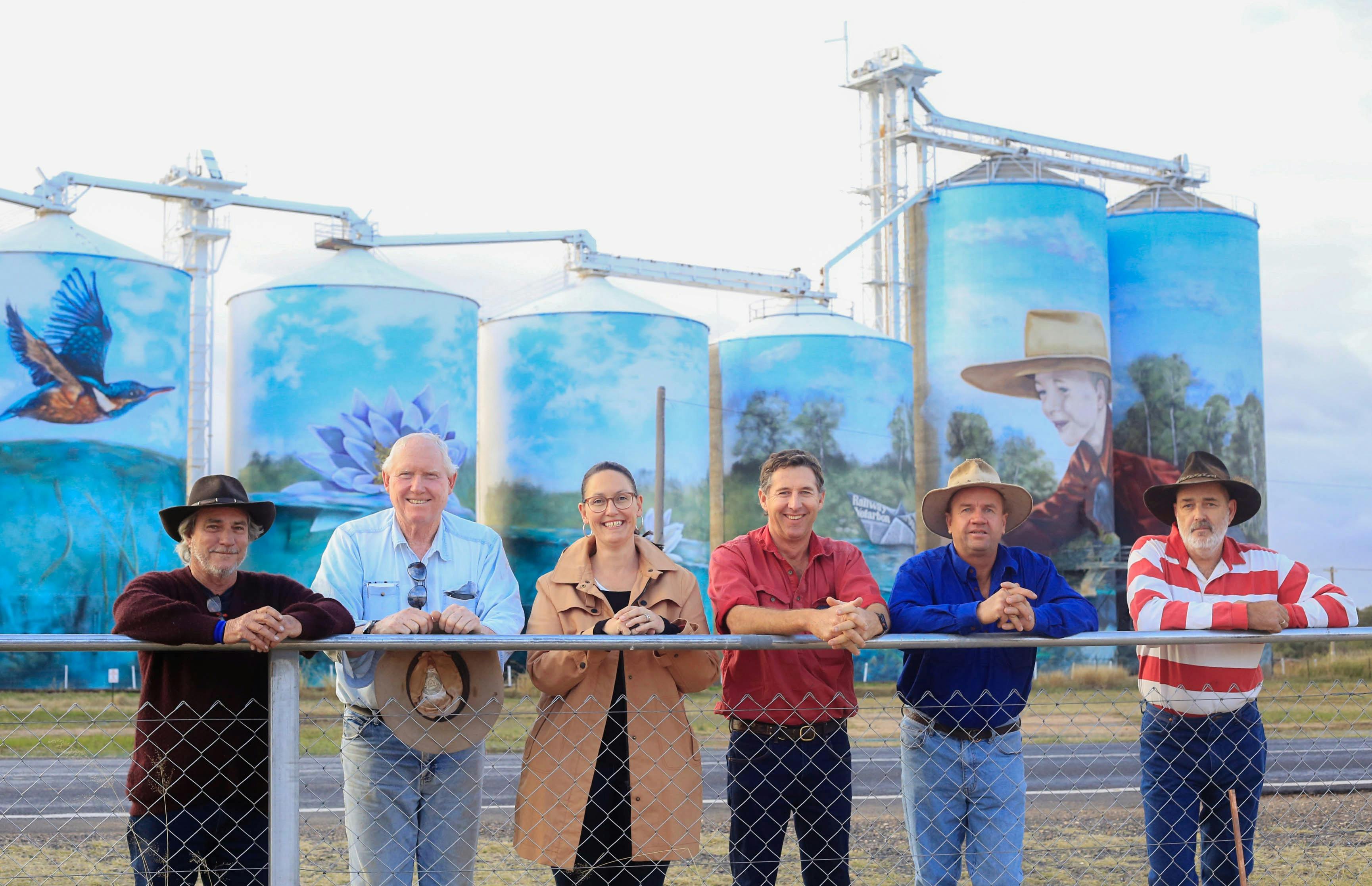 Yelarbon Silos Art Committee