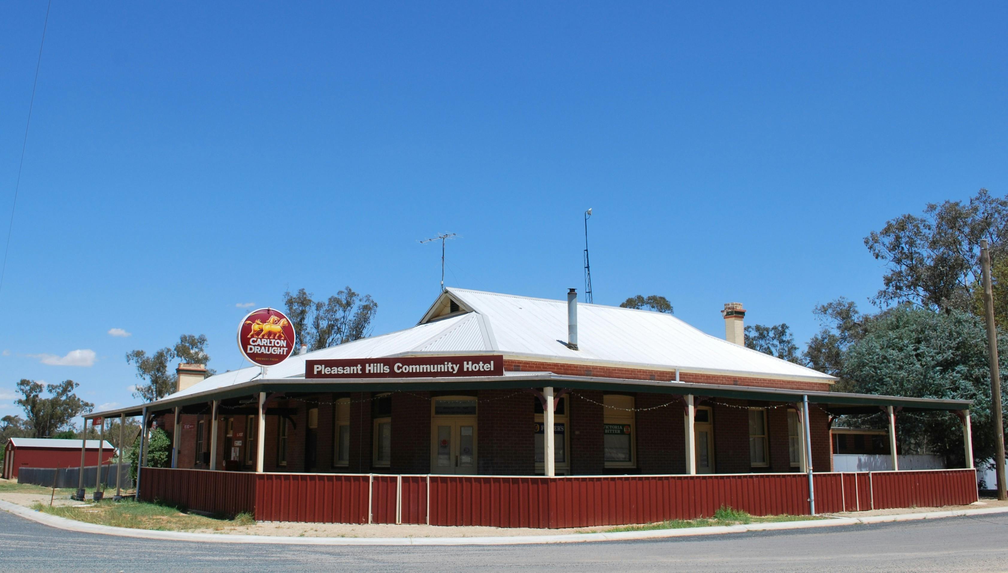 普萊森特希爾斯酒店