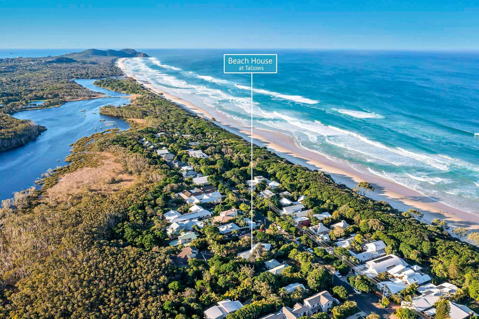 Beach House @ Tallows - Byron Bay - Aerial towards Lighthouse with Pointer