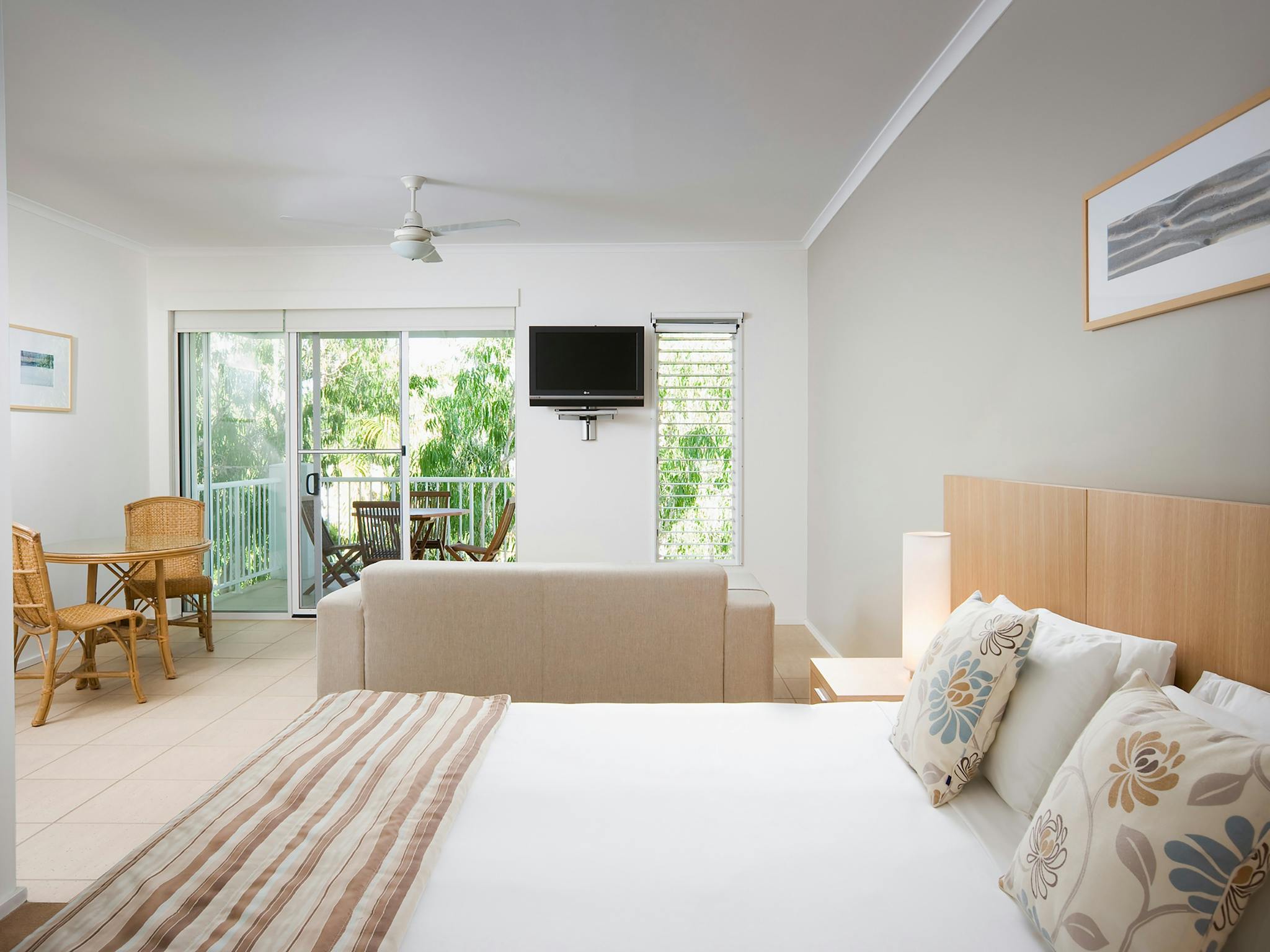 1 Bedroom Studio Lagoon View 1 Bedroom Studio Lagoon View