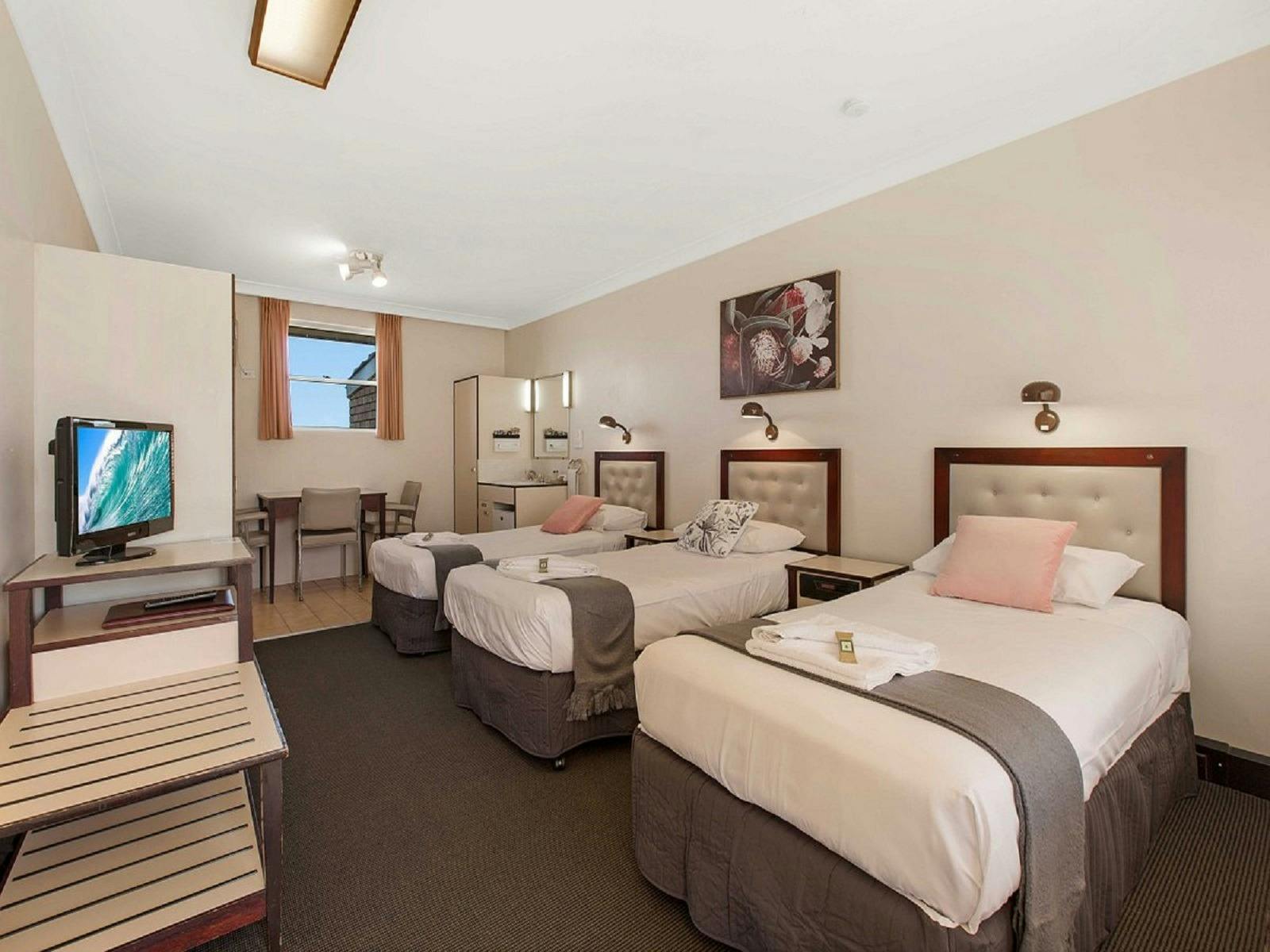 Triple Room with Queen Bed and Single Bed