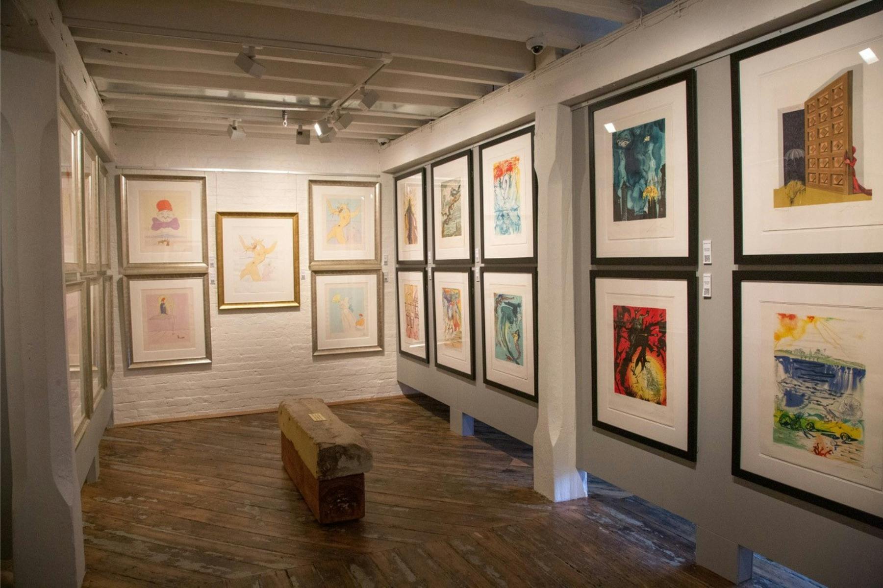 dAda mUse Art Gallery