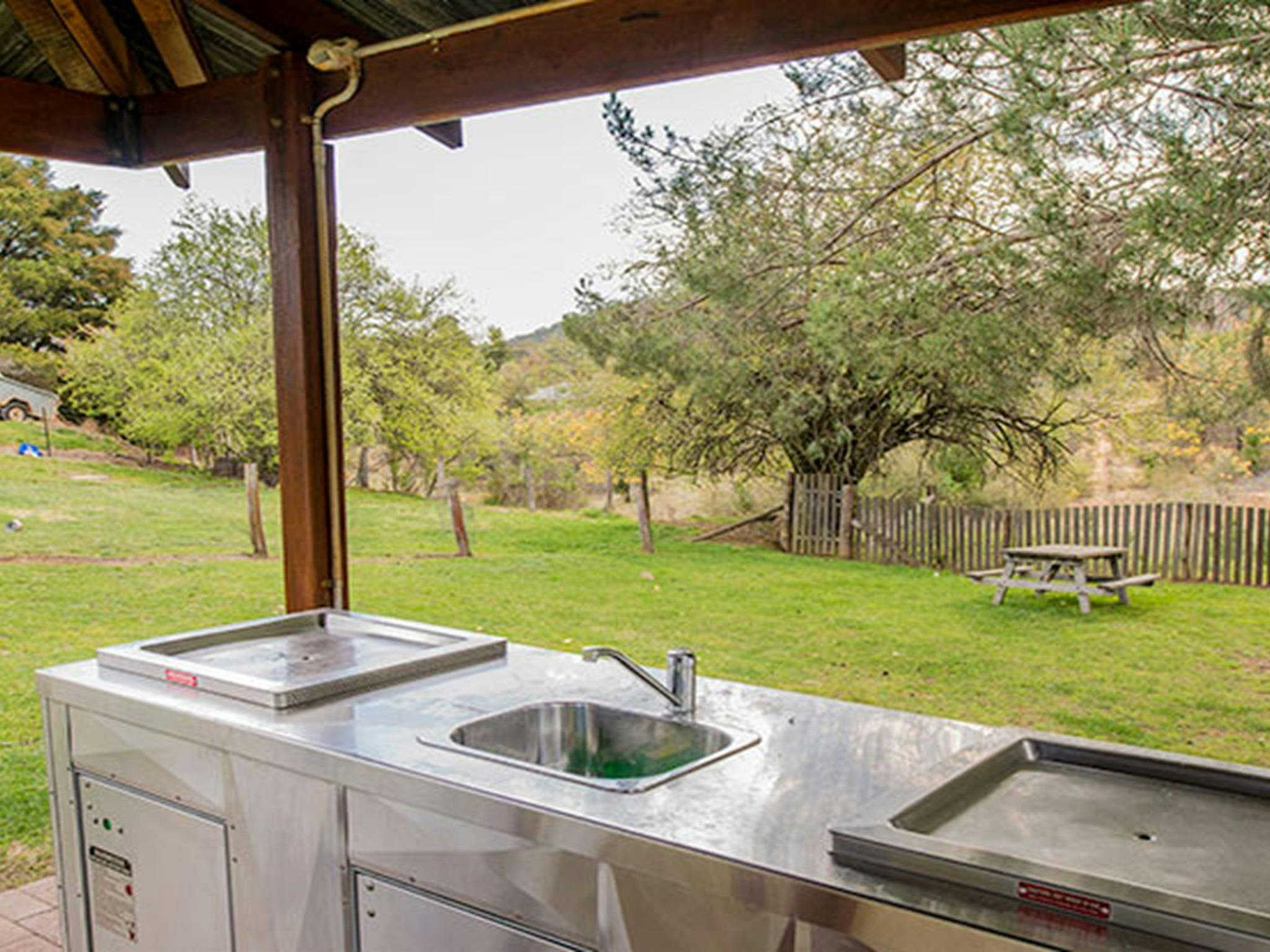 Picknickplatz im Bill Lyles Reserve, historische Stätte Hill End. Foto: John Spencer