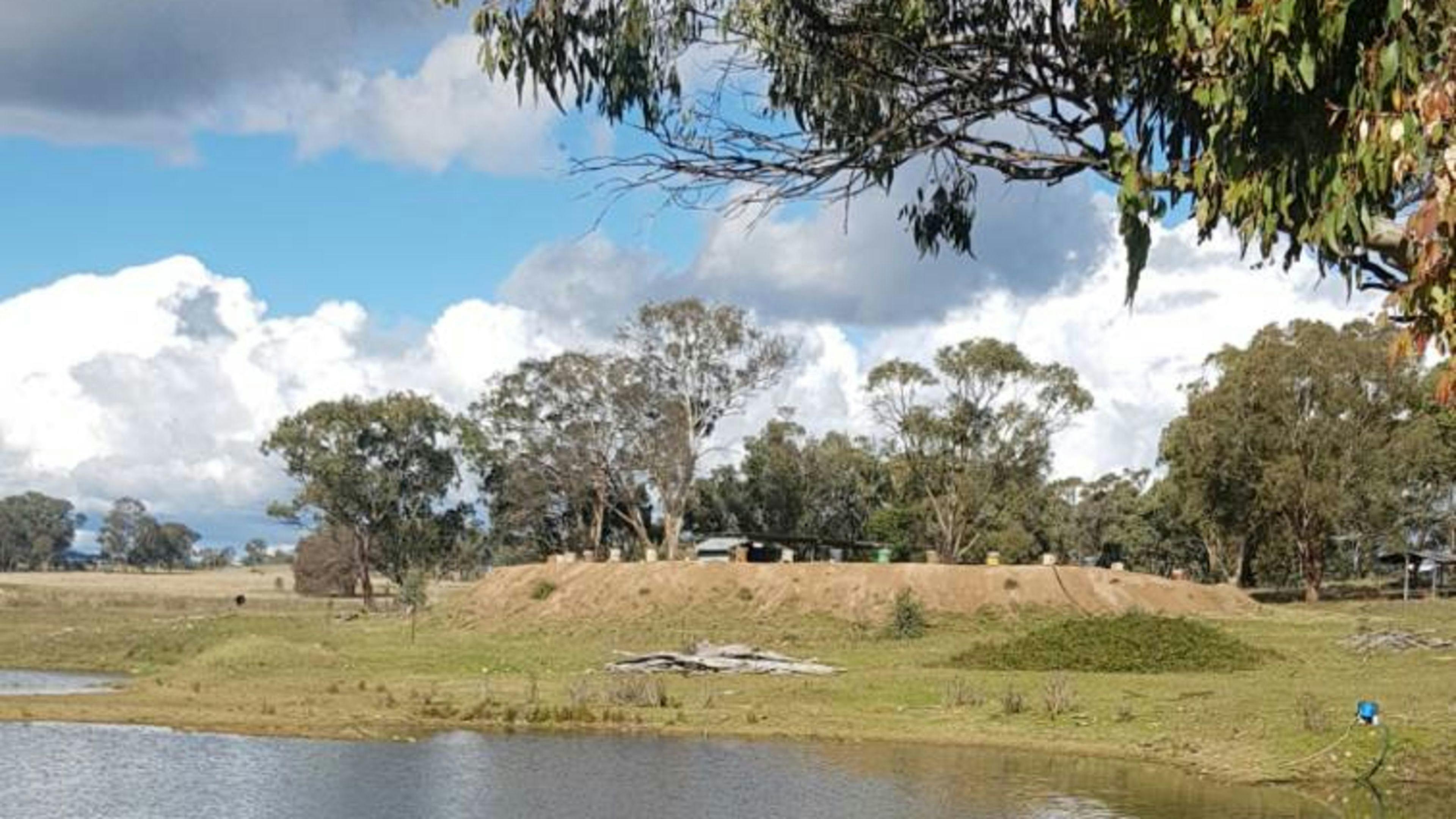 Billabong Blue Fossicking Park
