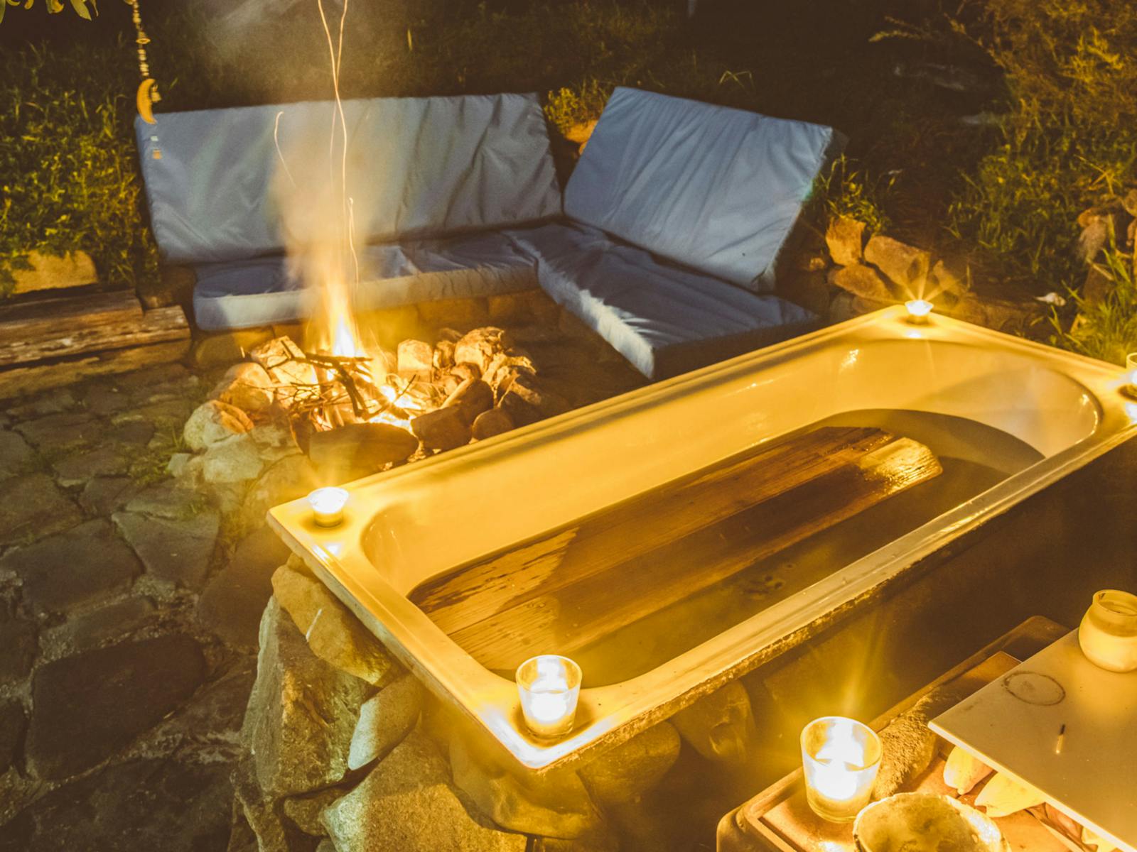 Outdoor lounge & fire bath