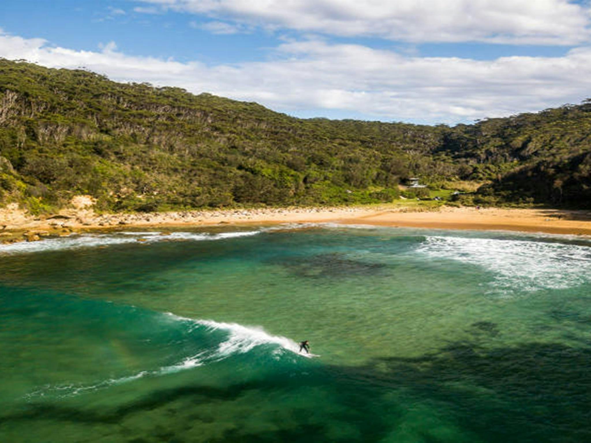 Luftaufnahme von Little Beach im Bouddi-Nationalpark. Foto: John Spencer.<HTML> © DPIE