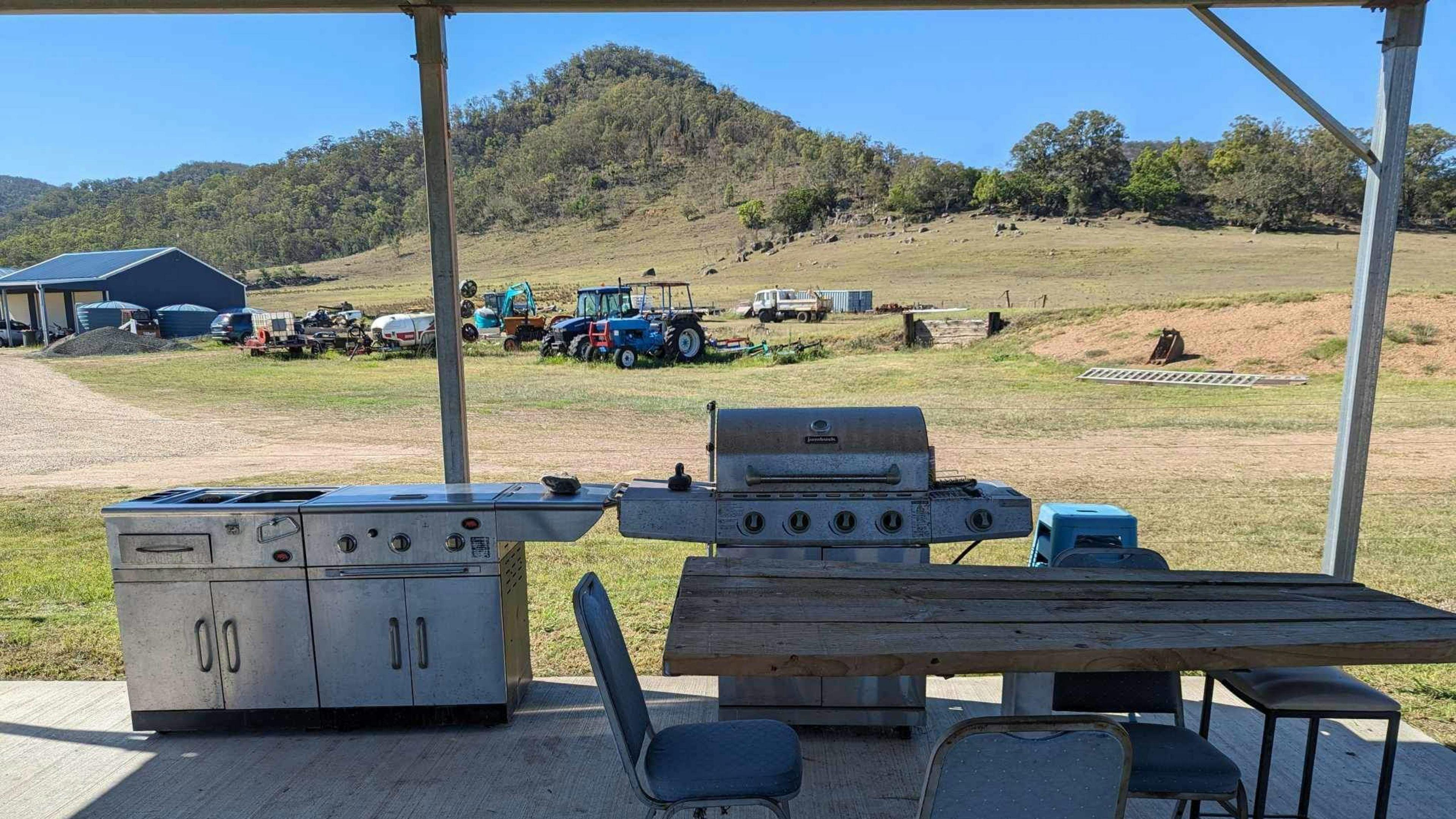 破碎的（安特里姆）小木屋和露營地