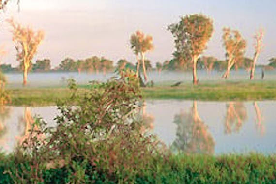 4.5 Day Kakadu Arnhem Land Luxury 4WD and Light Aircraft