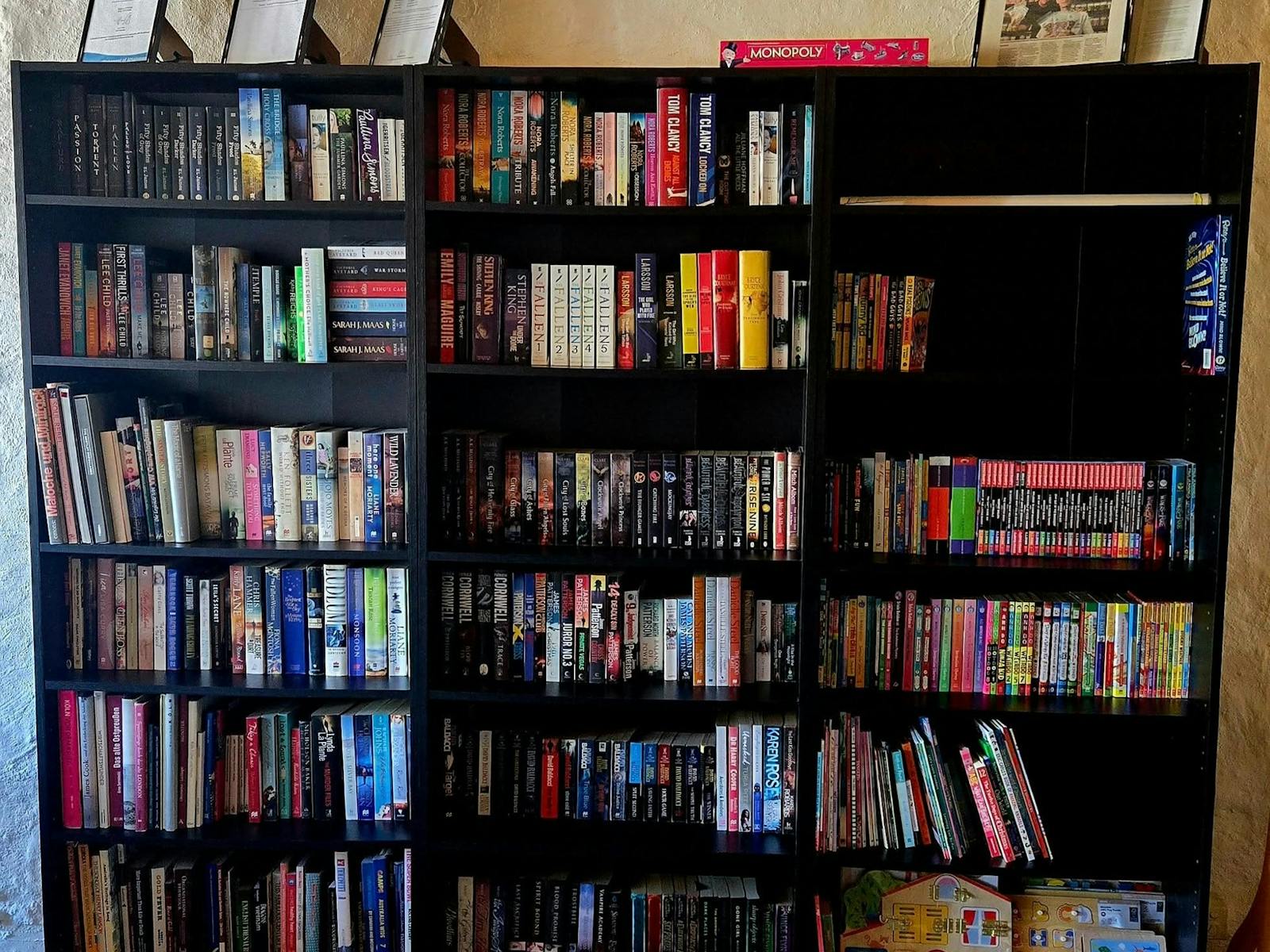 public library, read, borrow, trade