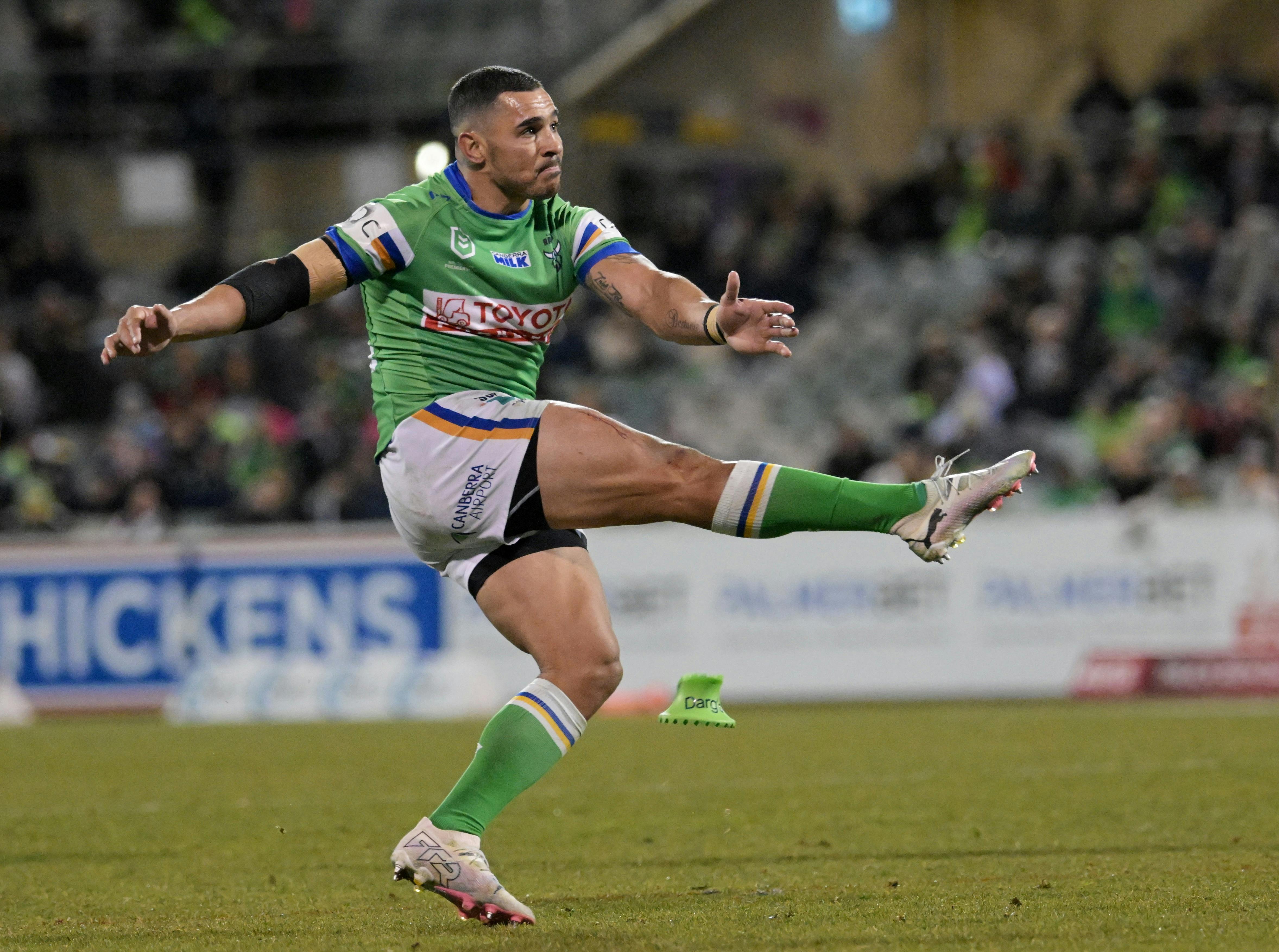 Jamal Fogarty Kicking