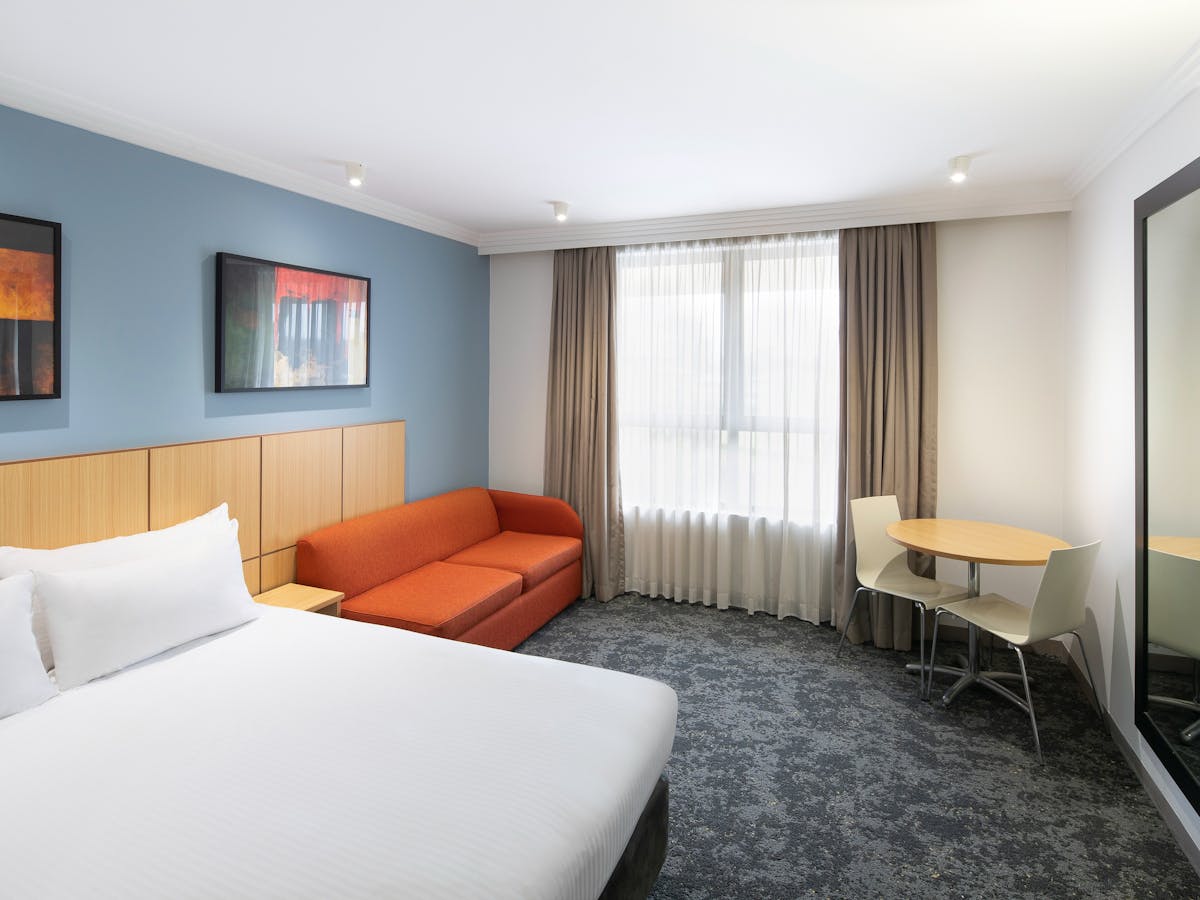 Standard Queen room