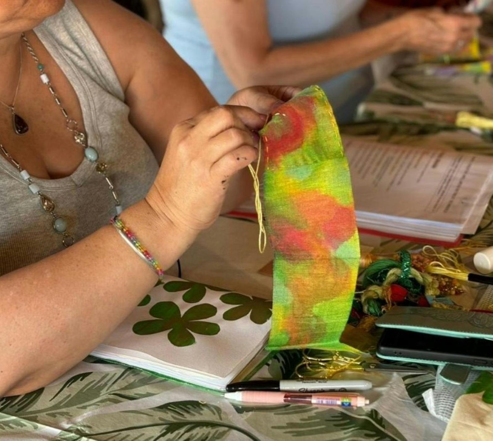 art workshop art therapy womens retreat painting creative therapy art class