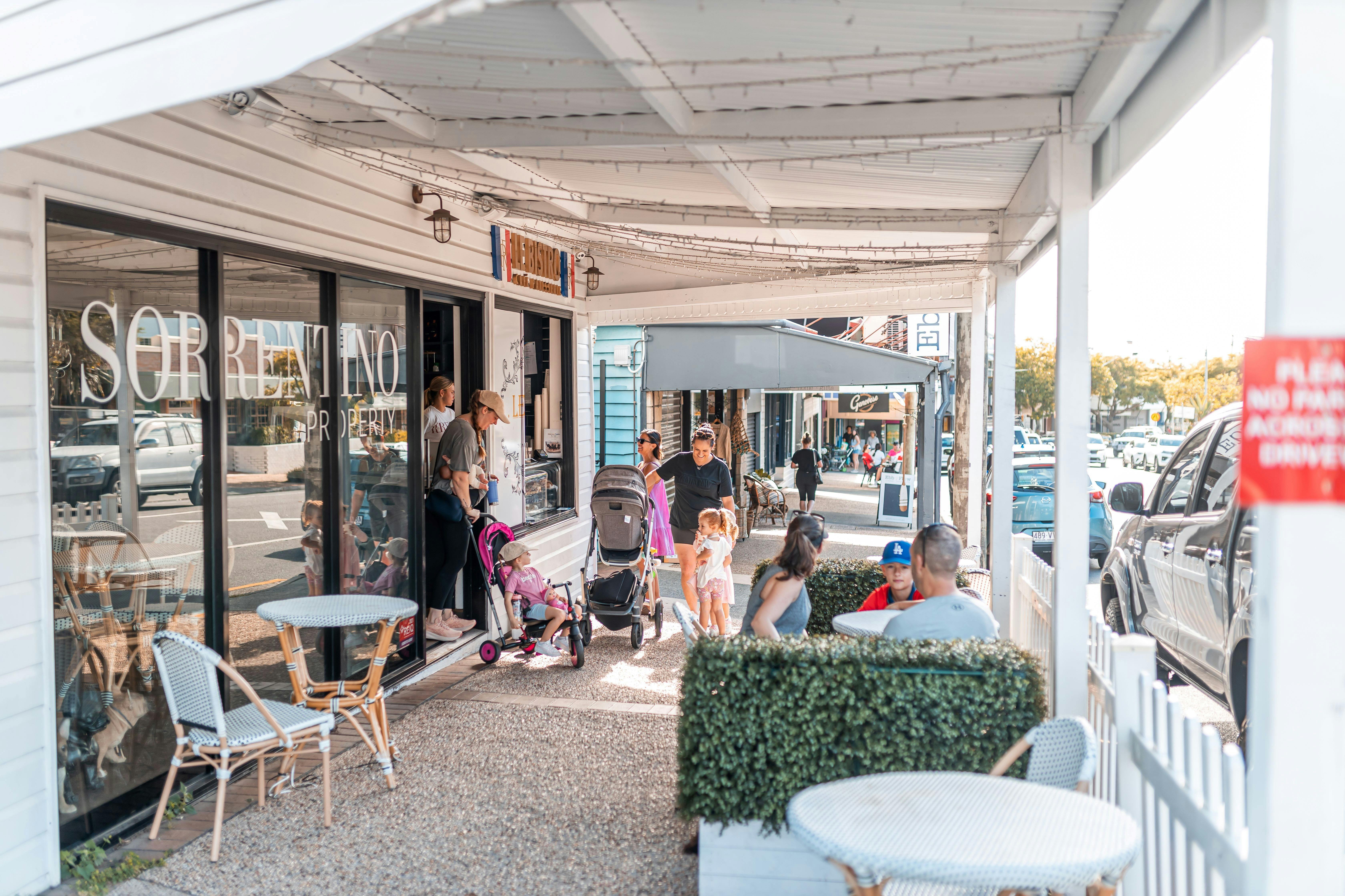 LeBistro Cambridge Parade