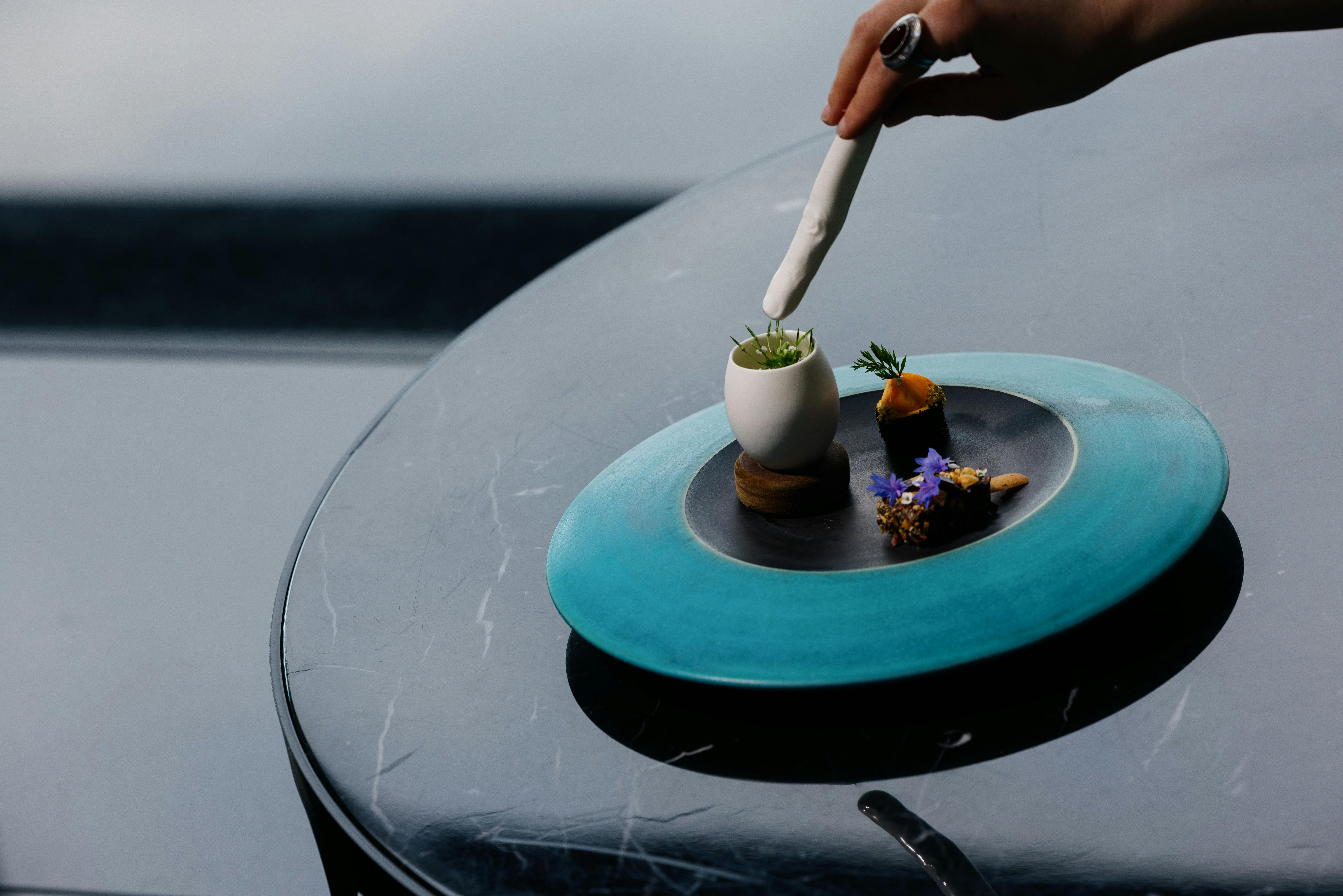 Faro Restaurant + Bar, Pharos