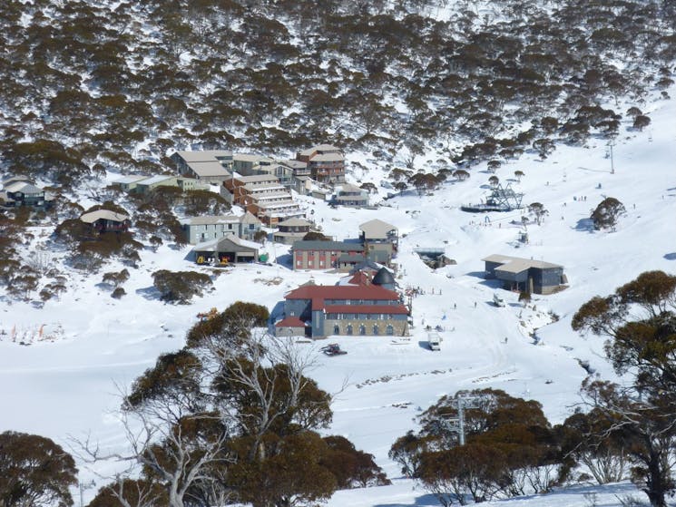 Kosciuszko Chalet in the the Village