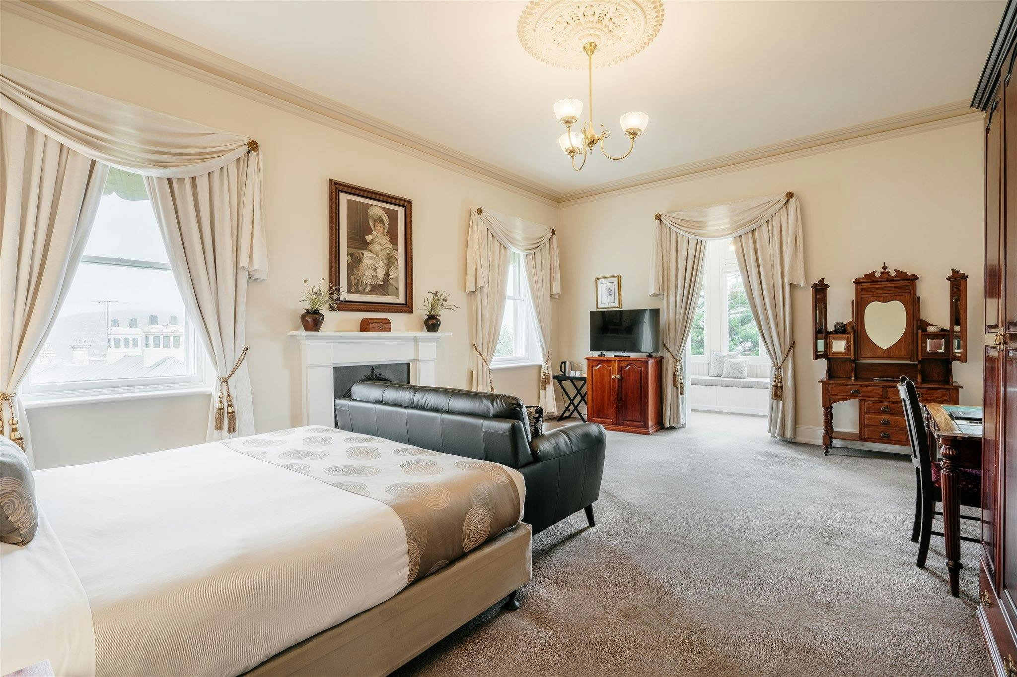 King Suites with a Bath are spacious rooms with magnificent views on upper level of the building.