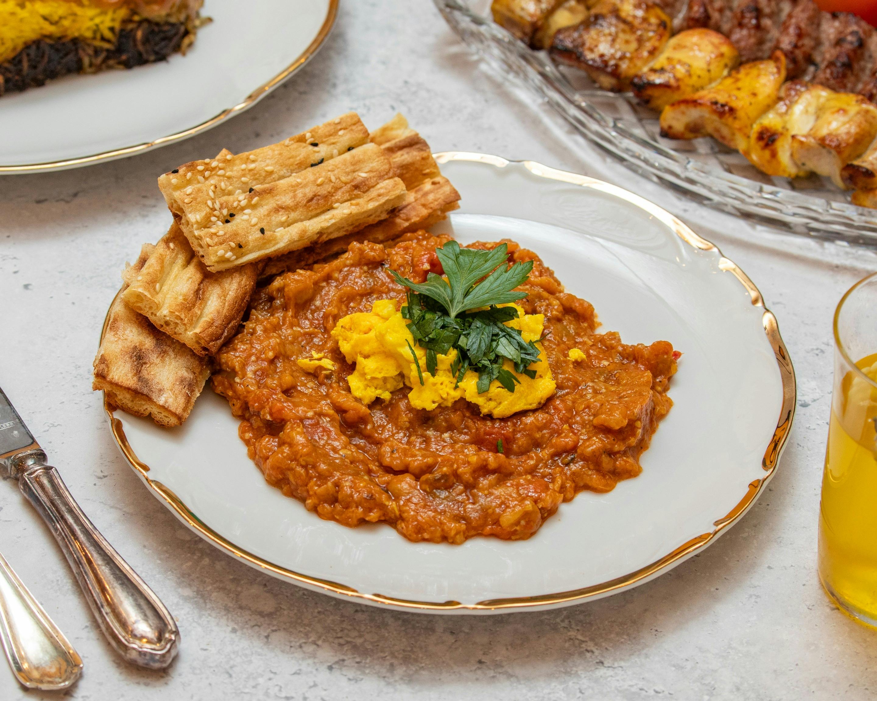 提達·波斯·米爾扎·加塞米