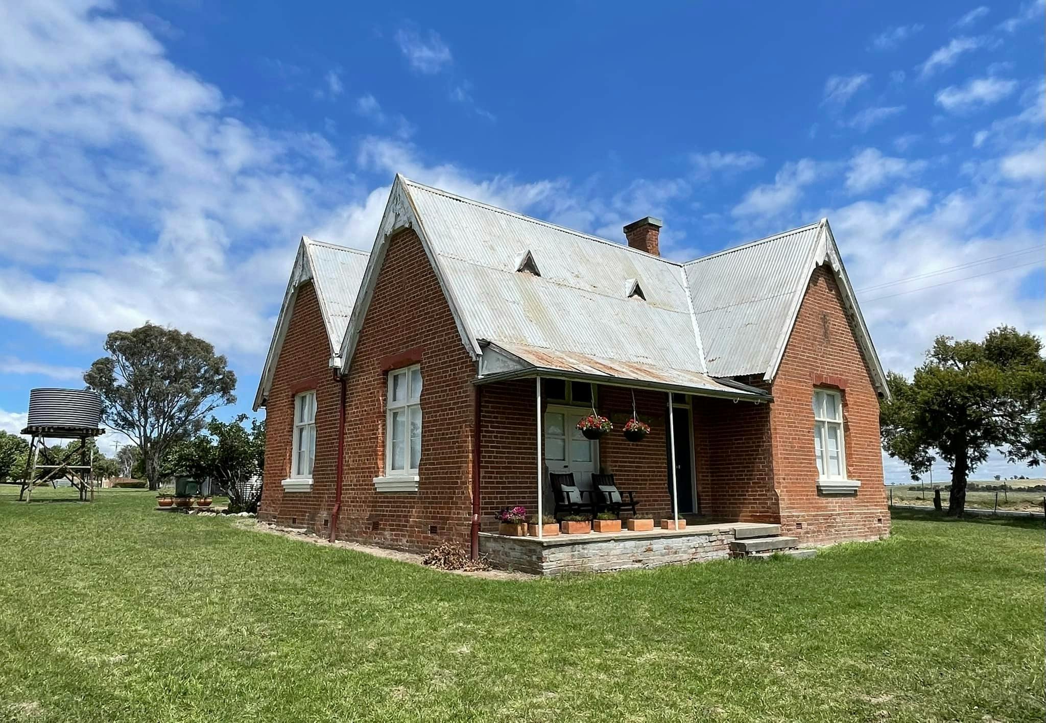view of the exterior heritage building