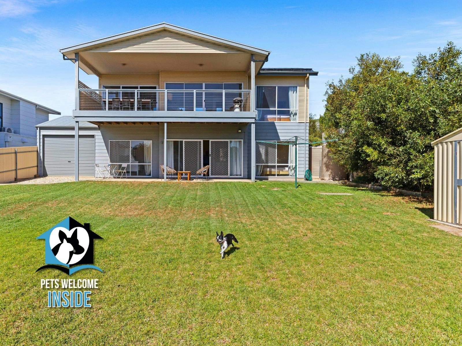 Peaceful Beachside Getaway with Two Living Areas Sleeps Nine