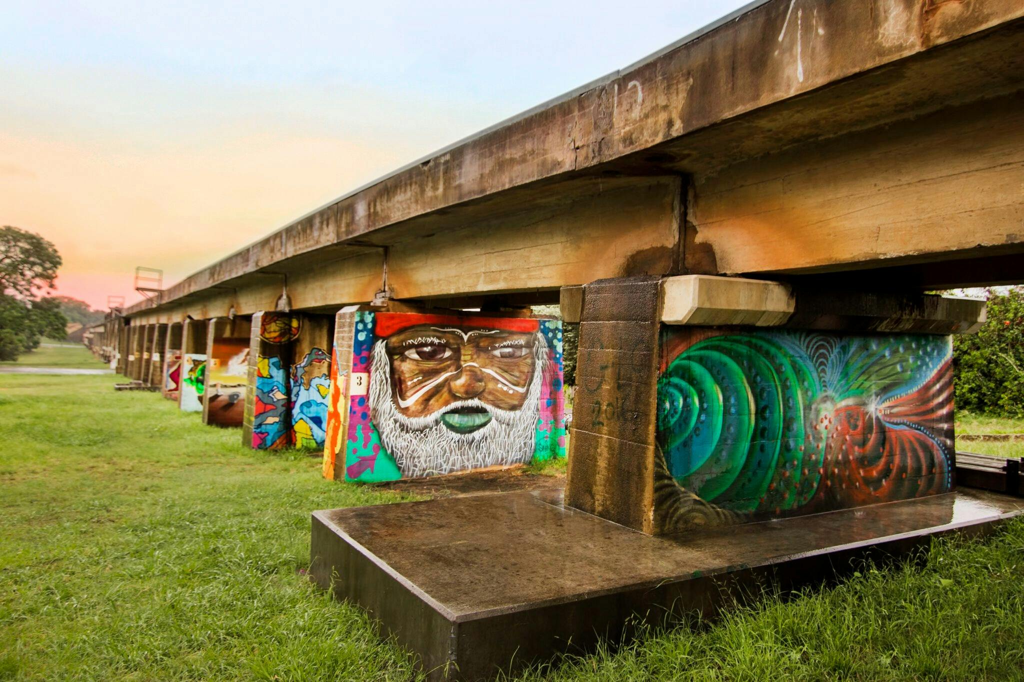 Kunstviertel Grafton Bridge