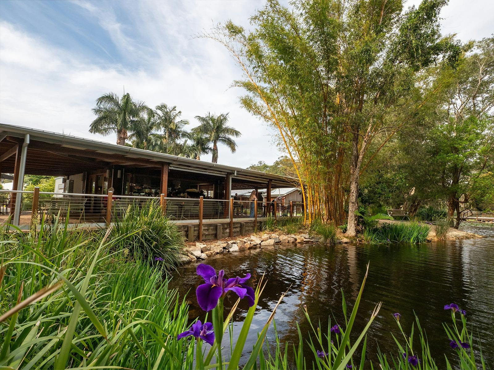 Link Venue Gardens Lake