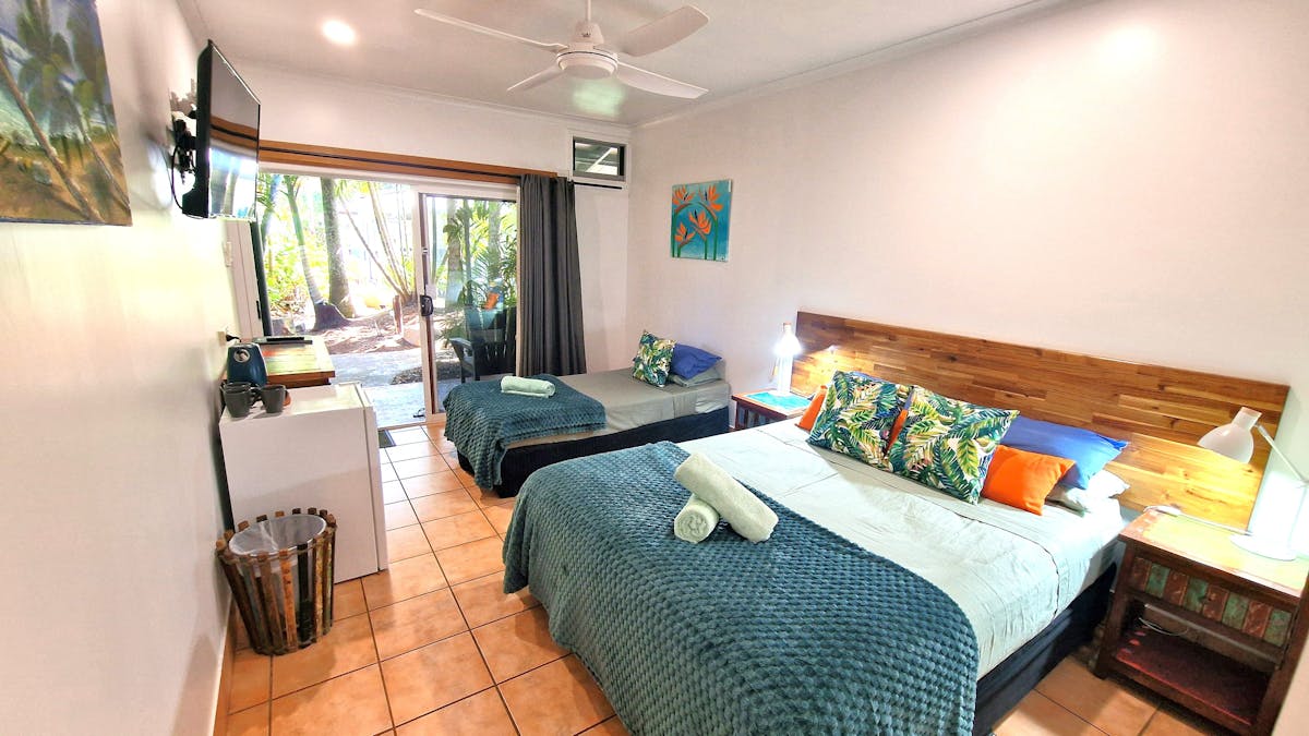 Rainforest Motel Twin Rom