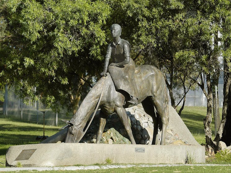 Memorial statue of Dorothea Mackellar