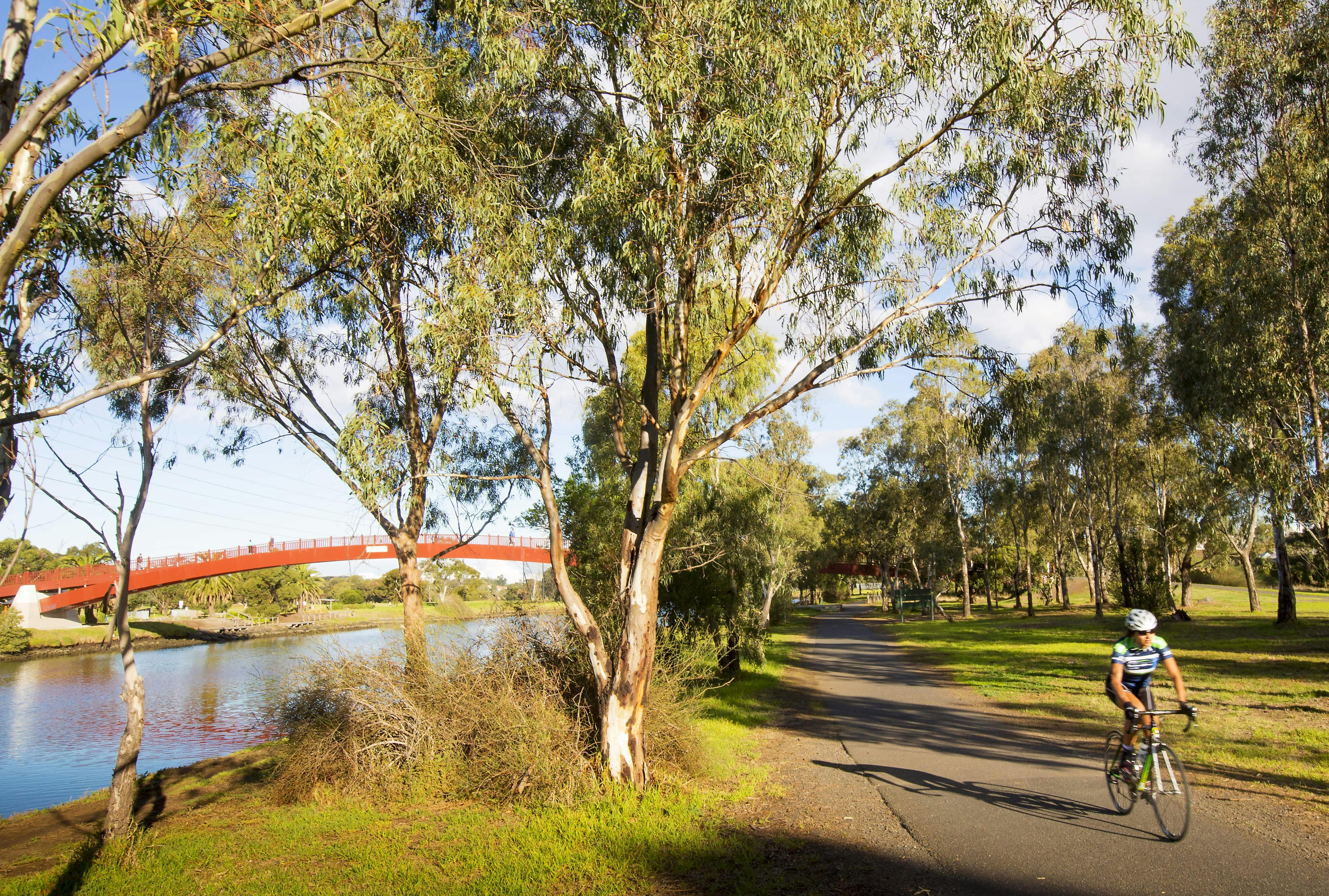 Pipemakers Park and Maribyrnong River Trail