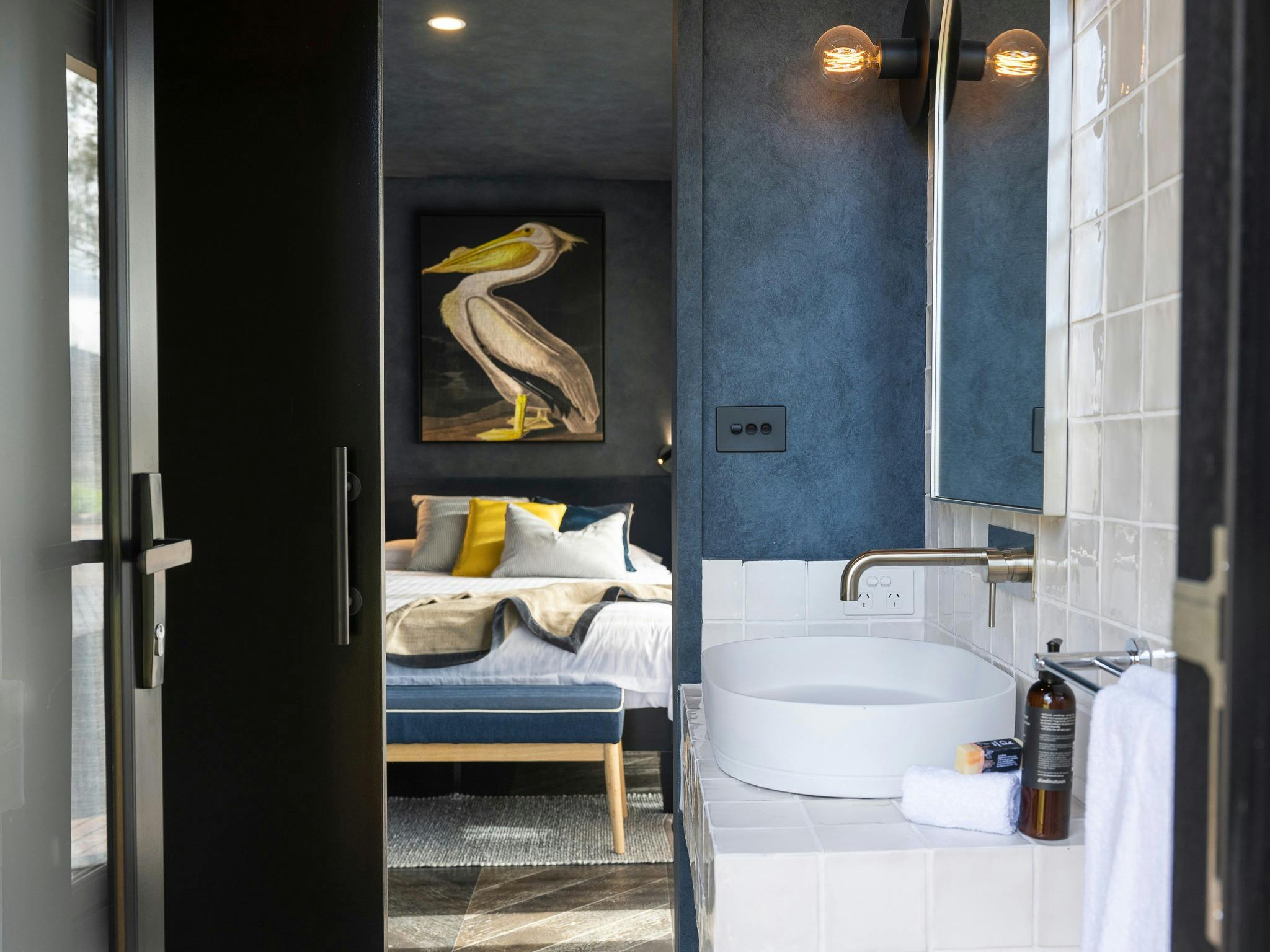 Dal Zotto Wines Homestead and Studio queen size bed bedroom ensuite