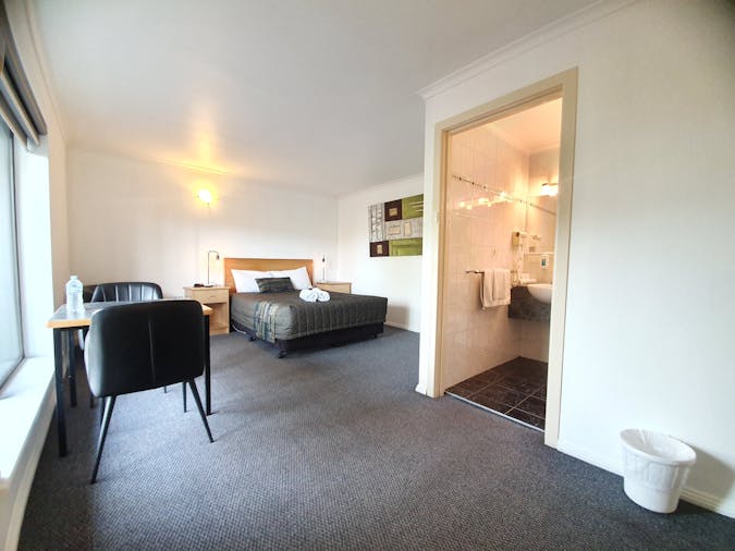 Standard Queen Room