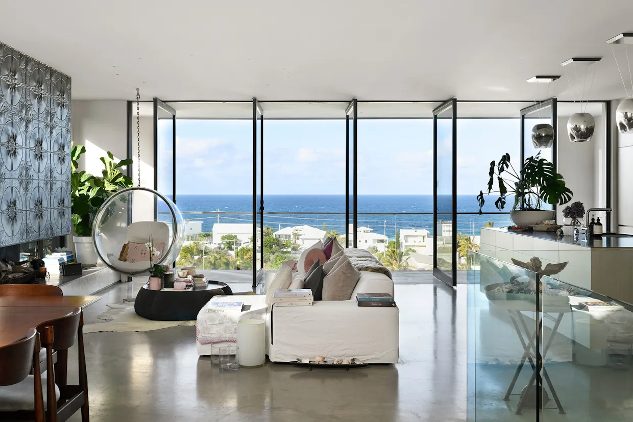 Eyrie House- Sunrise Beach