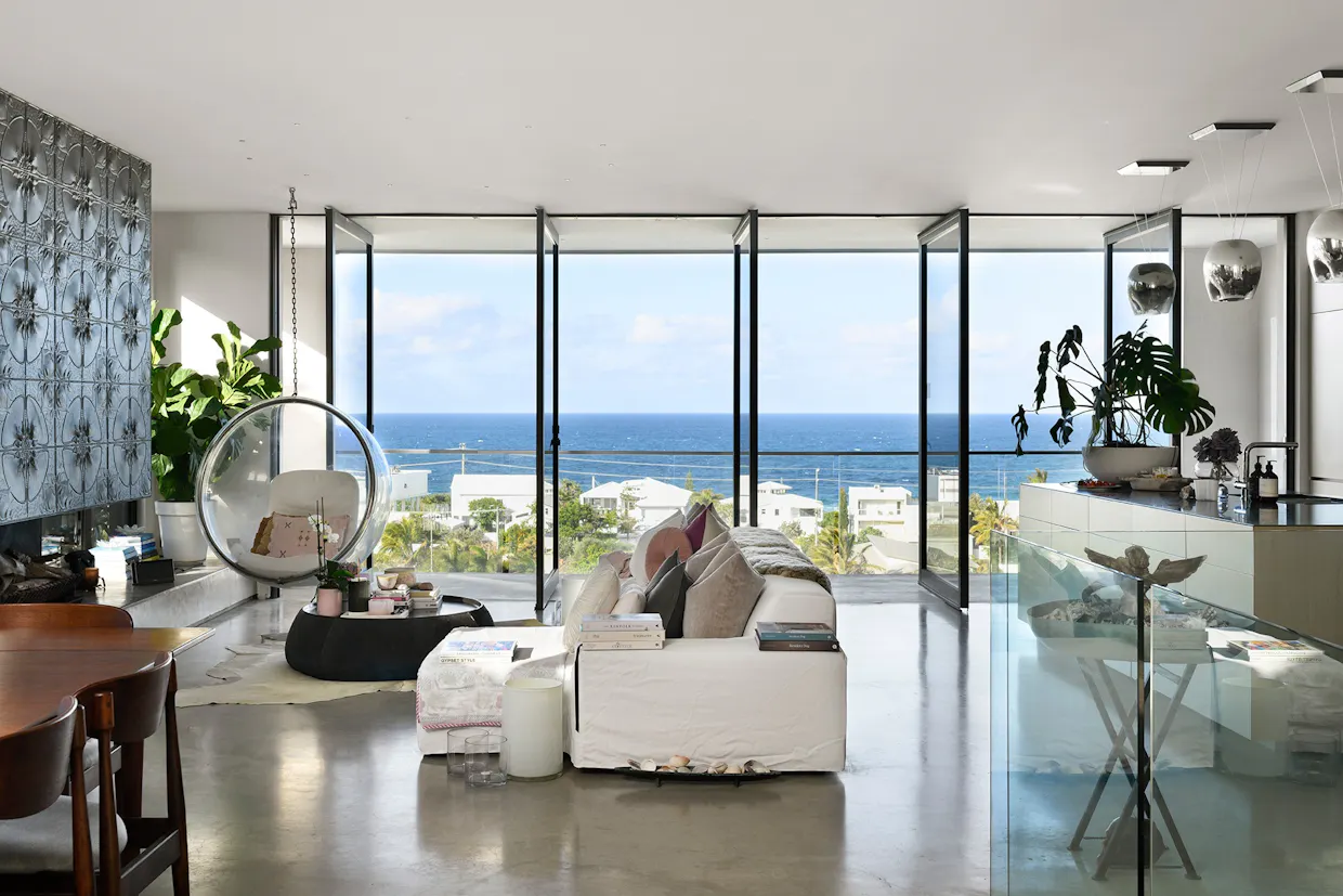 Eyrie House- Sunrise Beach