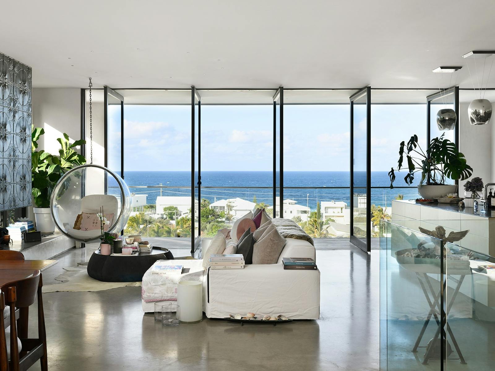 Pets Welcome, sweeping Ocean Views from this designer beach-house Pets Welcome, sweeping Ocean Views from this designer beach-house