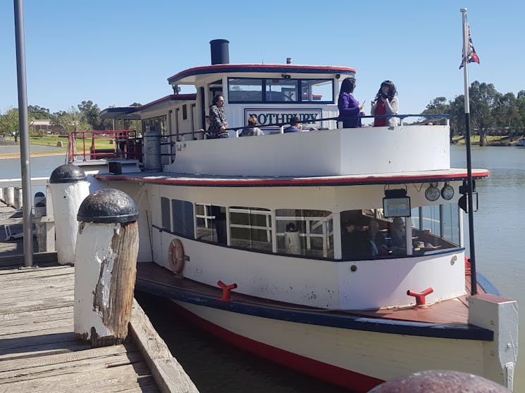 Paddle Vessel Rothbury boarding passengers at the Mildura Wharf