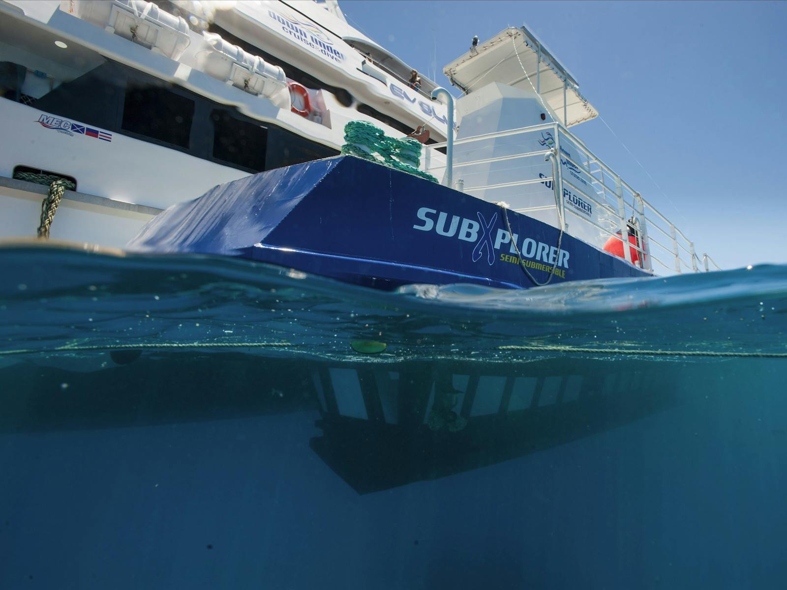 Down Under Cruise & Dive - Evolution Outer Reef Cruise