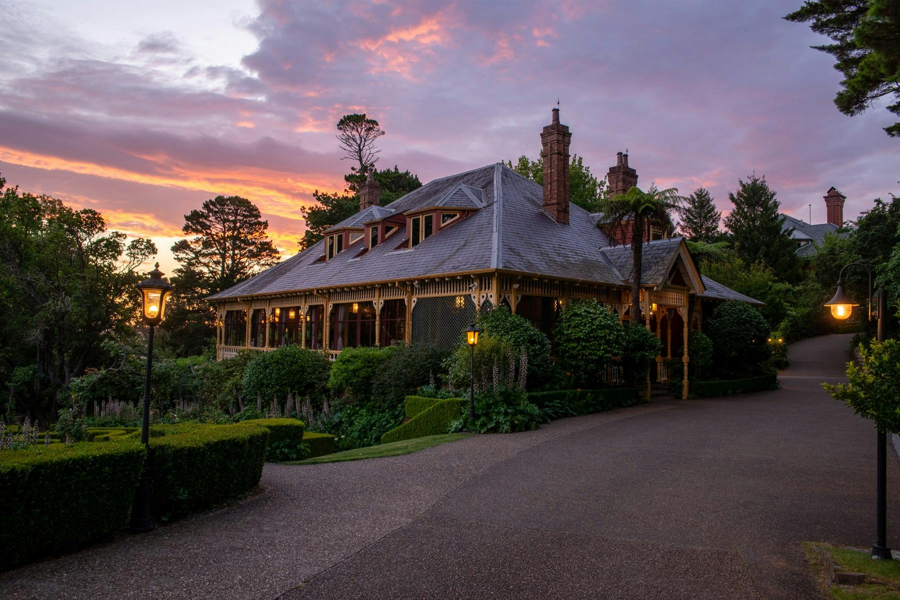 Exterior of Darley's Restaurant in the evening