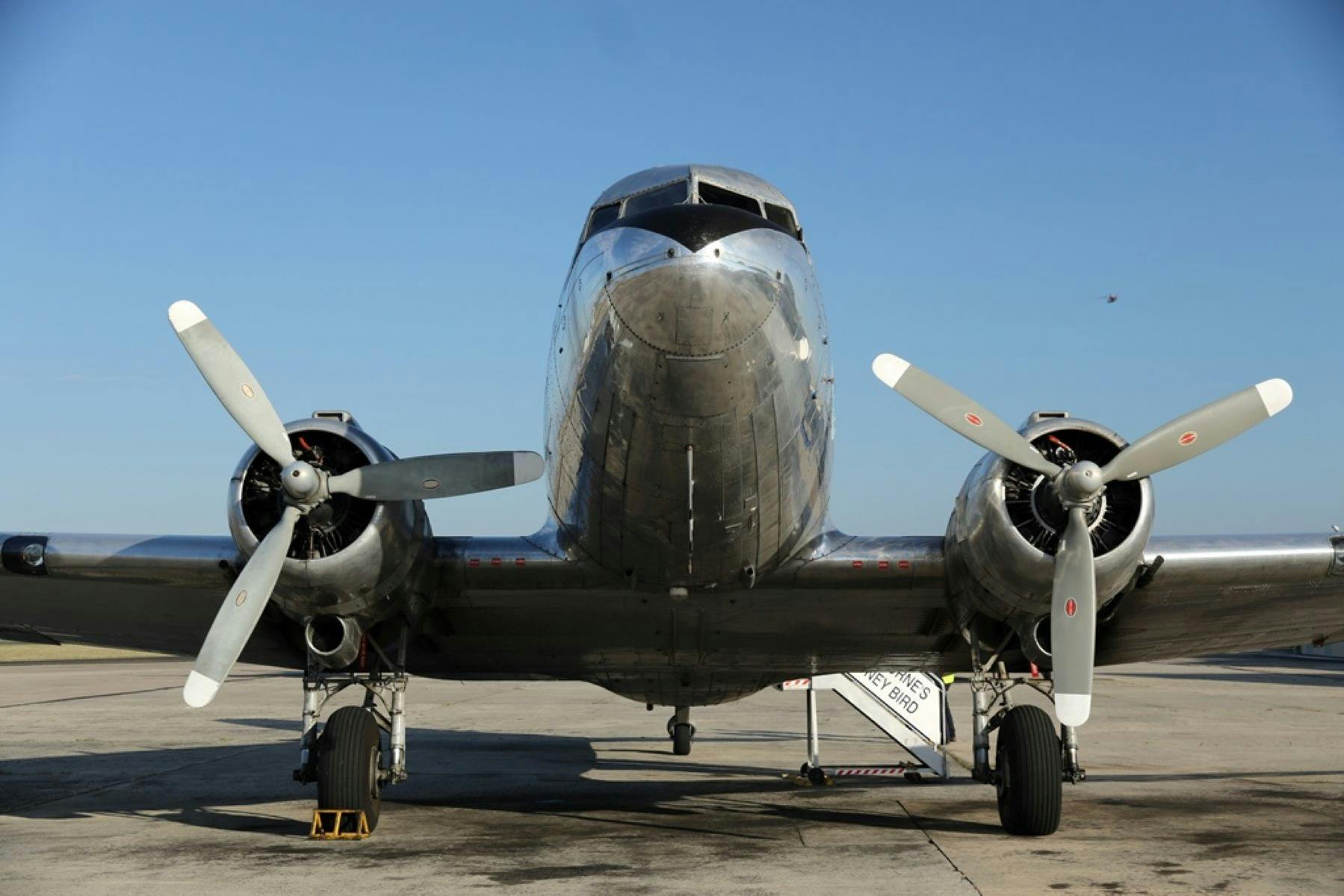 DC3 - 1940’s Vintage Airliner Flights