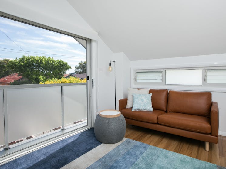 Cooks Hill Parkside - living area and balcony