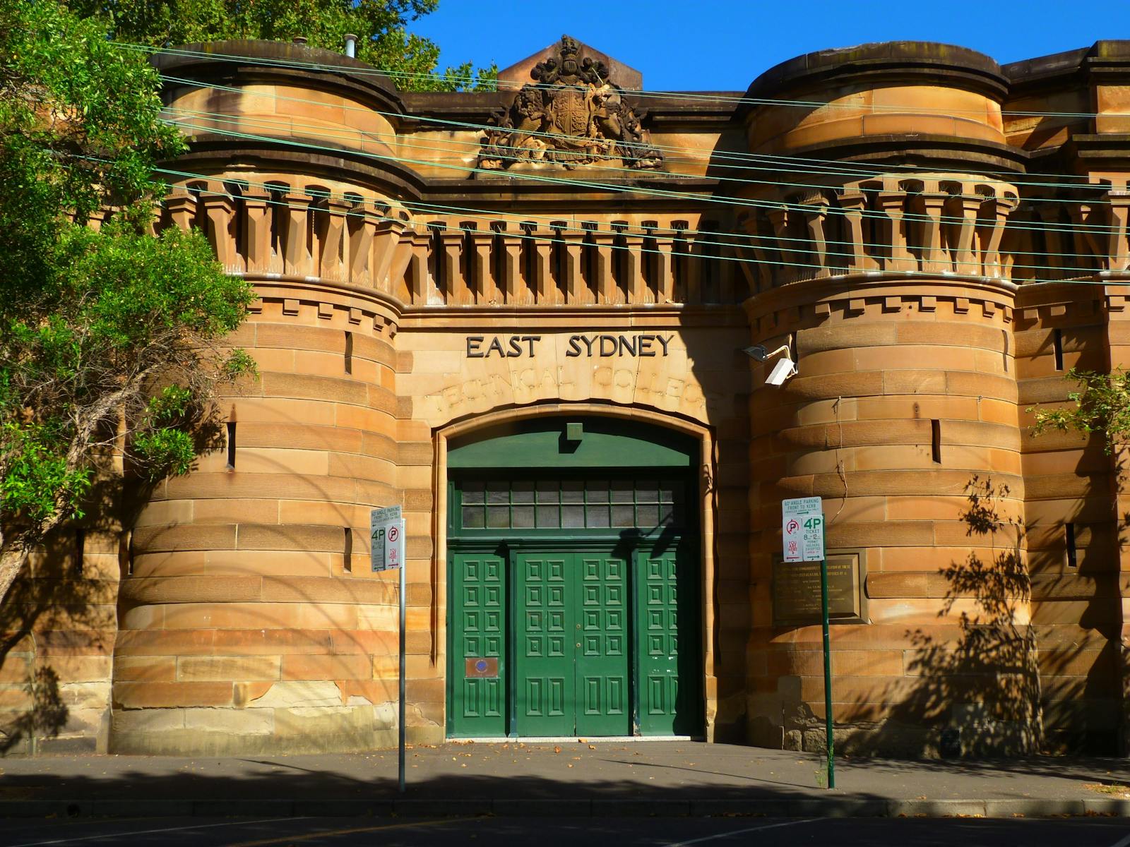 Darlinghurst Gaol(前 - 现在的国家艺术学校)