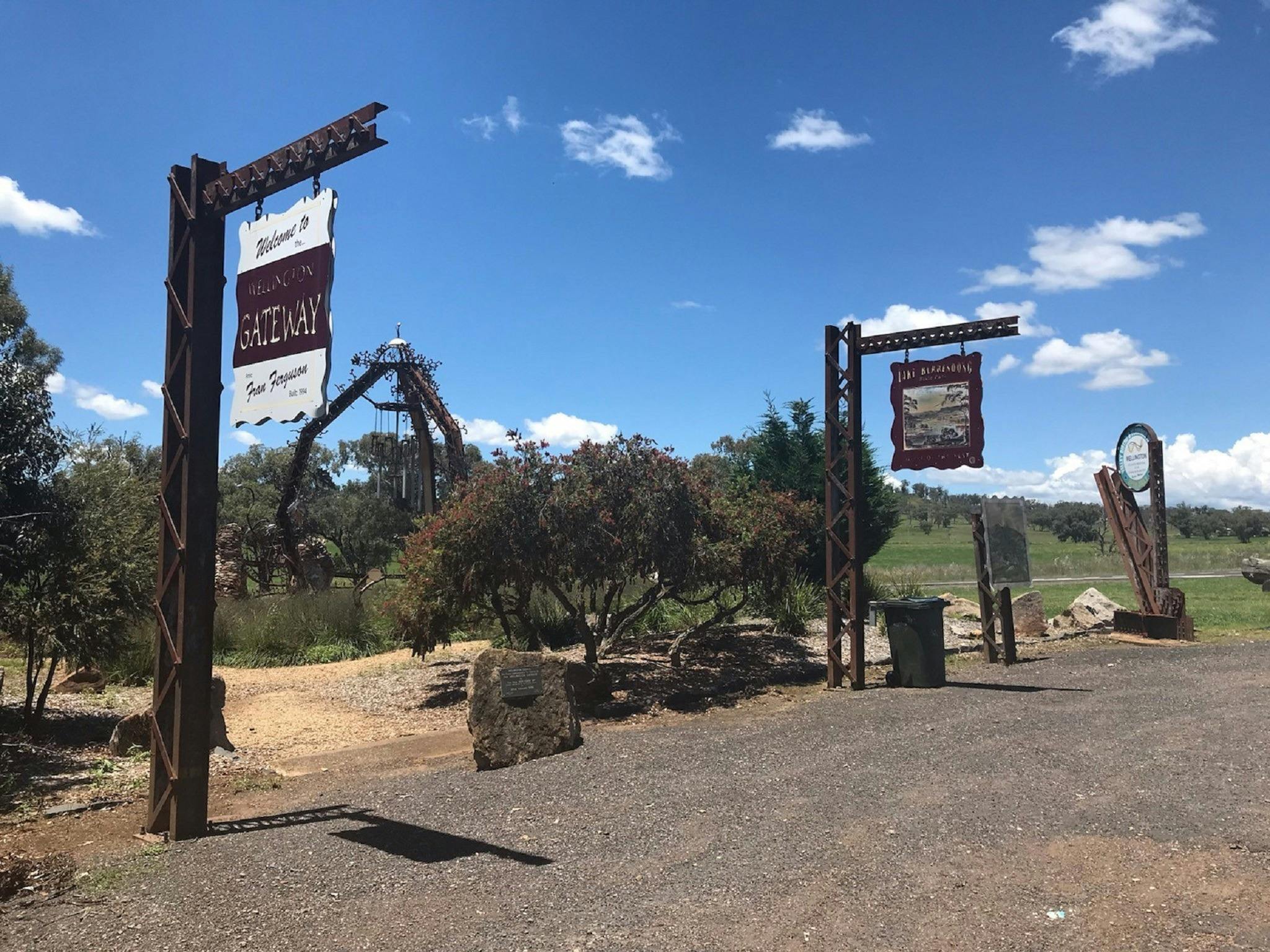 Wellington Gateway Sculpture Windchime