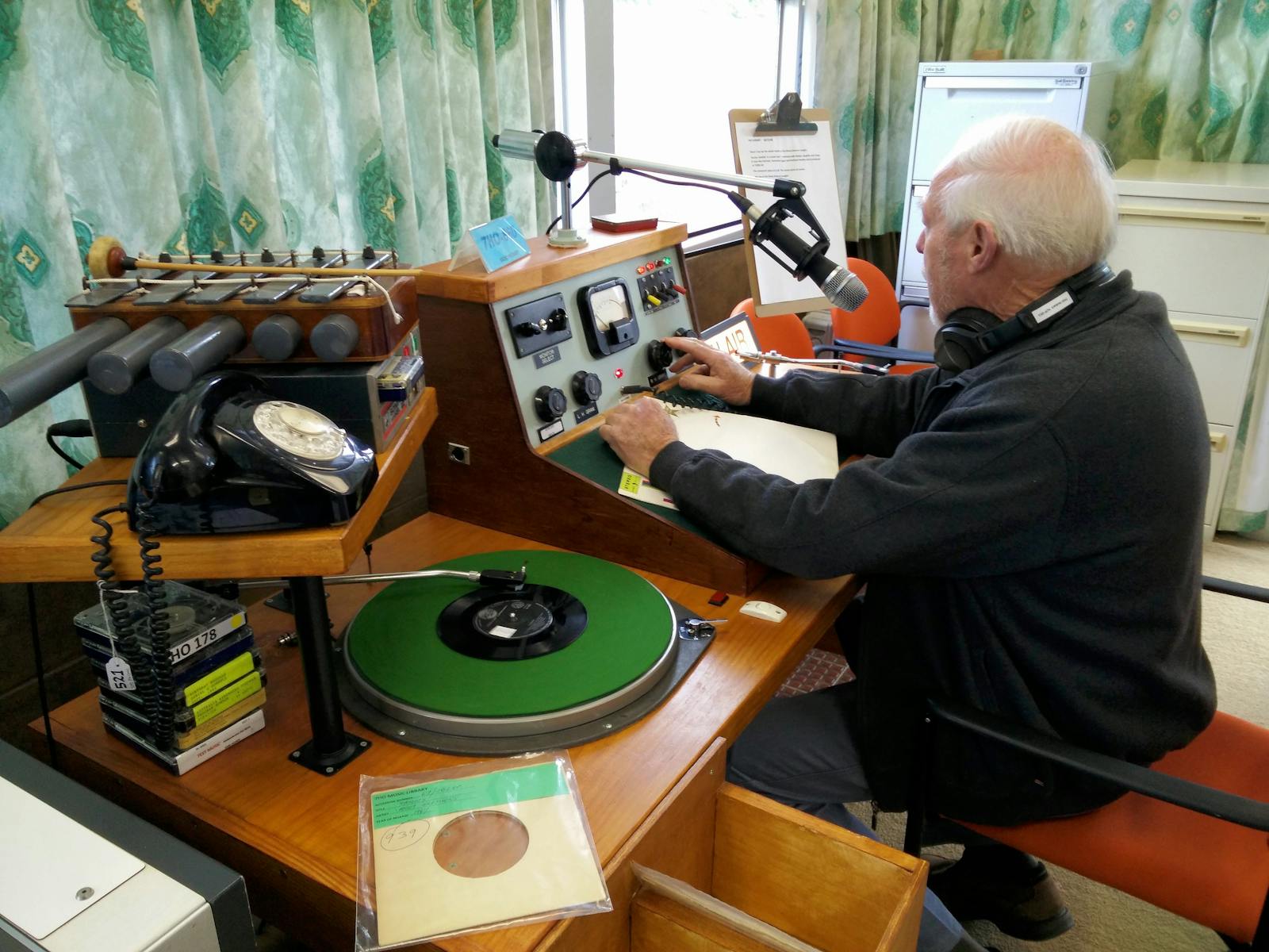 Radio Desk