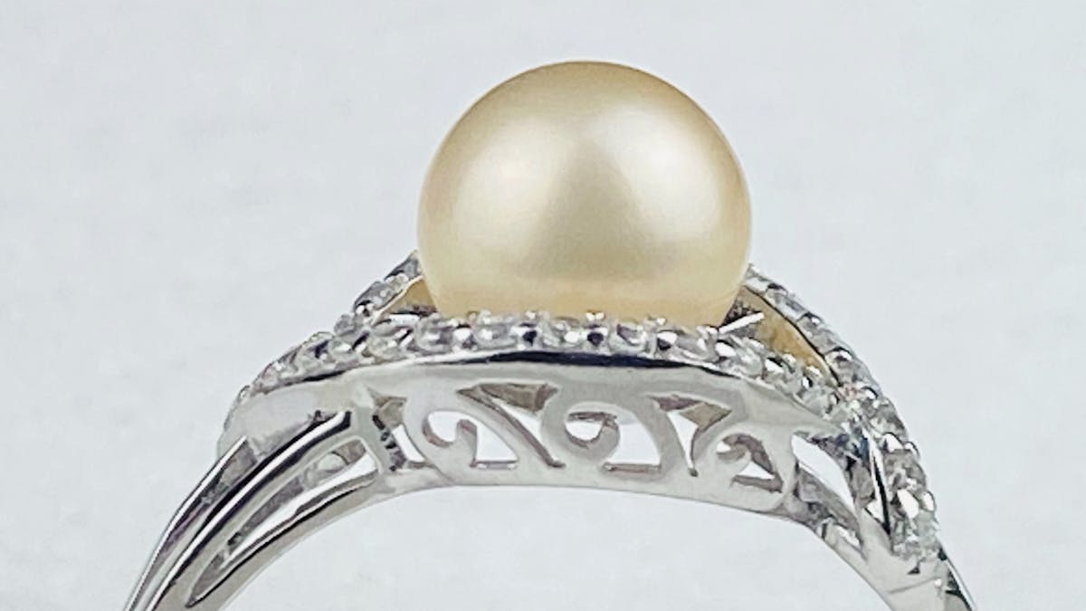 Jewellery is set in 30minute ready to take home