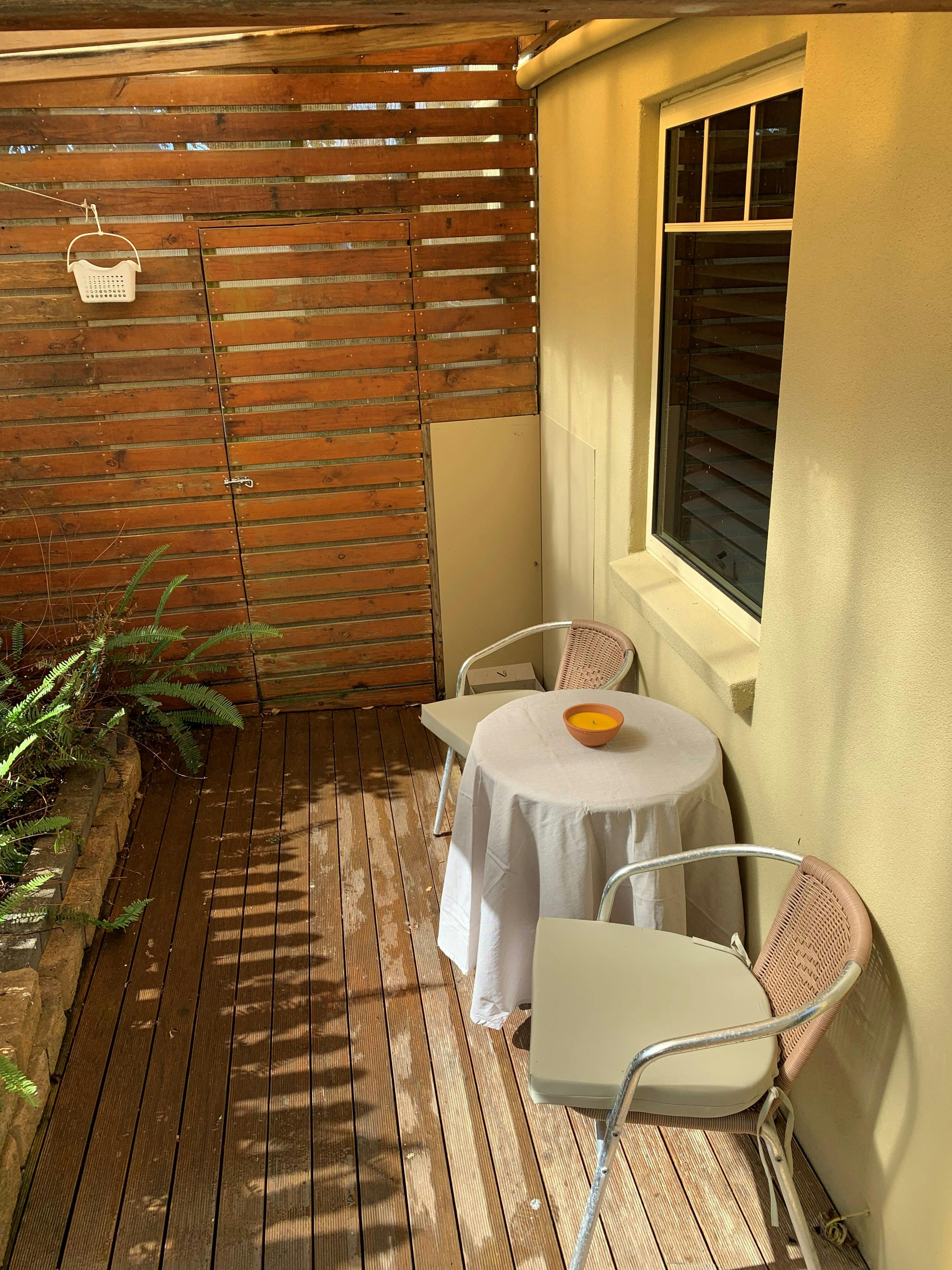 Private Patio - Studio