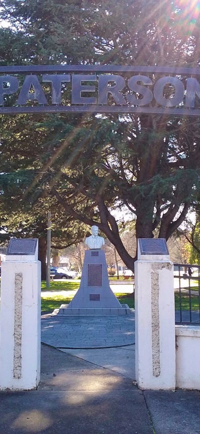 Banjo Paterson Park entrance