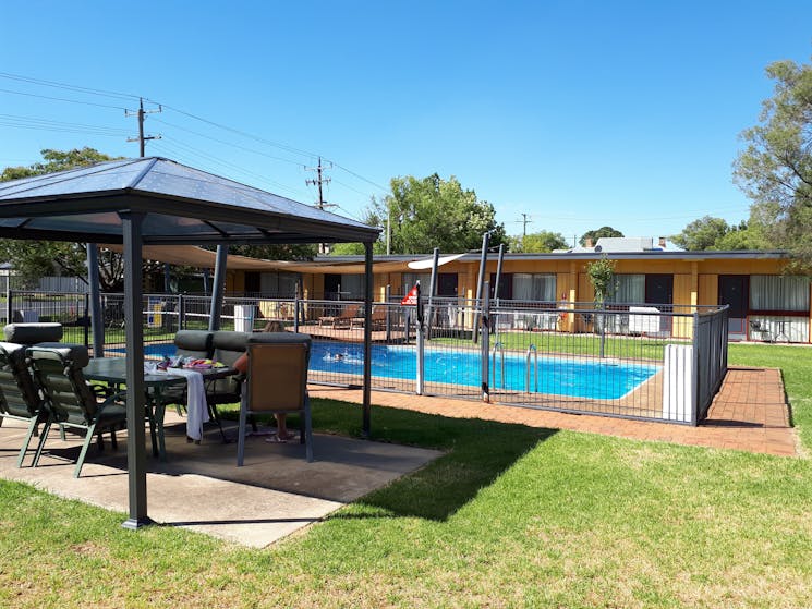 Cootamundra Gardens Hotel