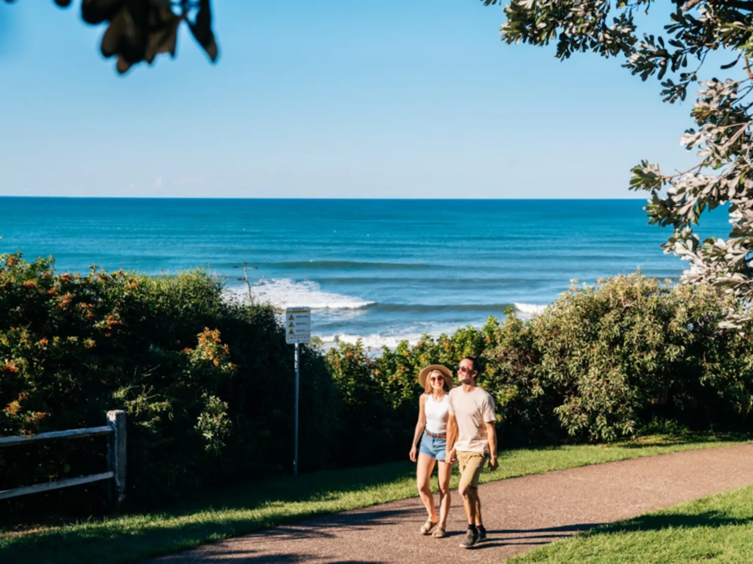 MOFFAT BEACH: Street Party