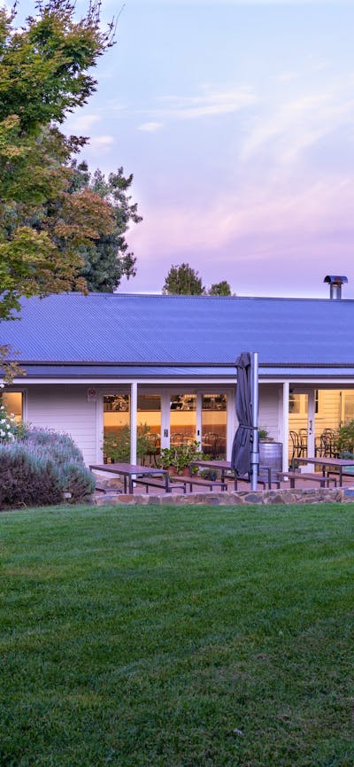 Smokehouse restaurant, artisan smokehouse, restaurant in the vines winery cafe