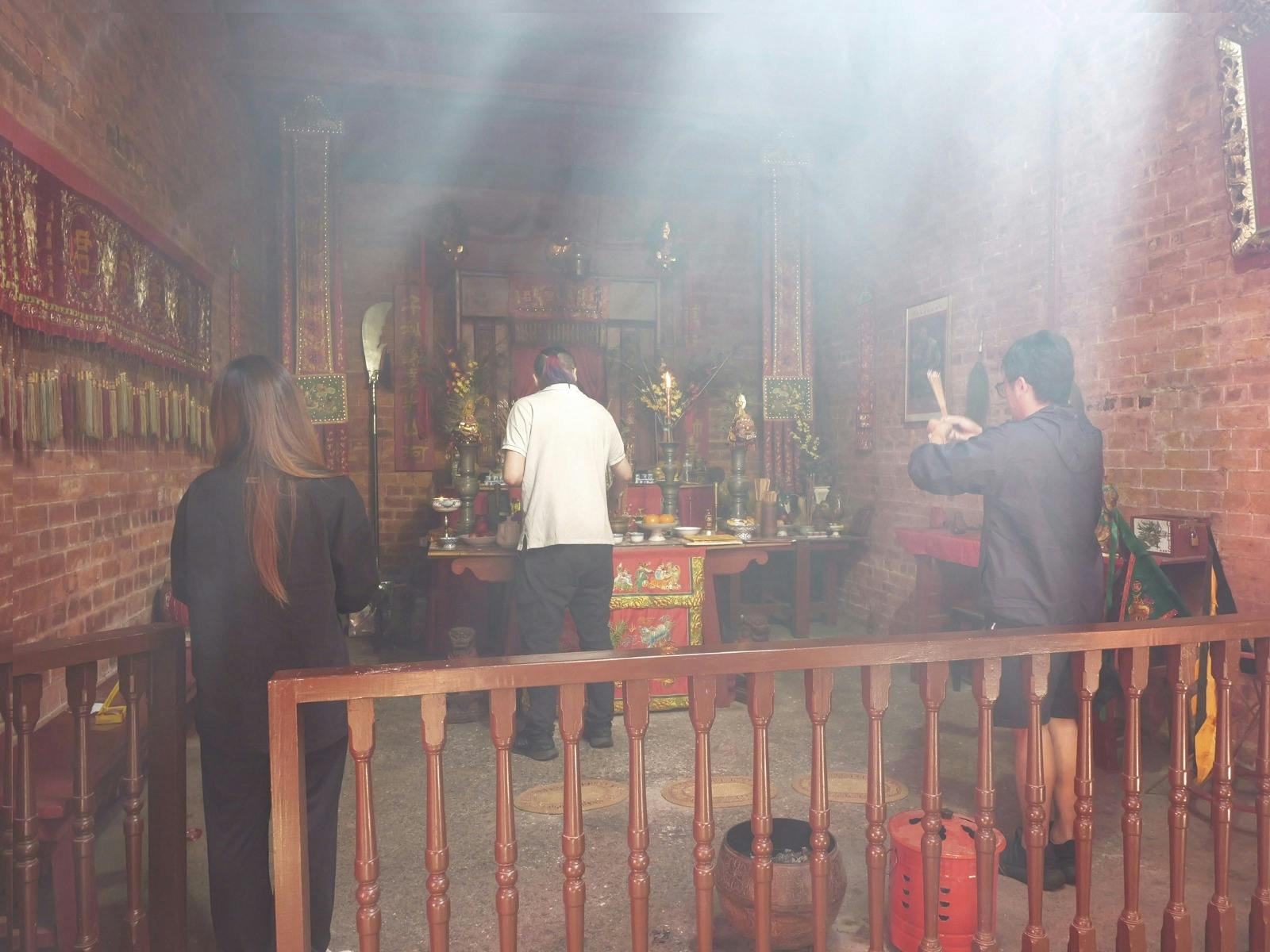 Bendigo Guided Tours offer Chinese Heritage Tours including a visit to the Great Stupa