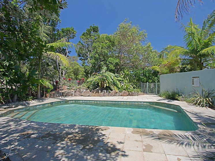 3 James Cook Apartments - Byron Bay - Pool Area